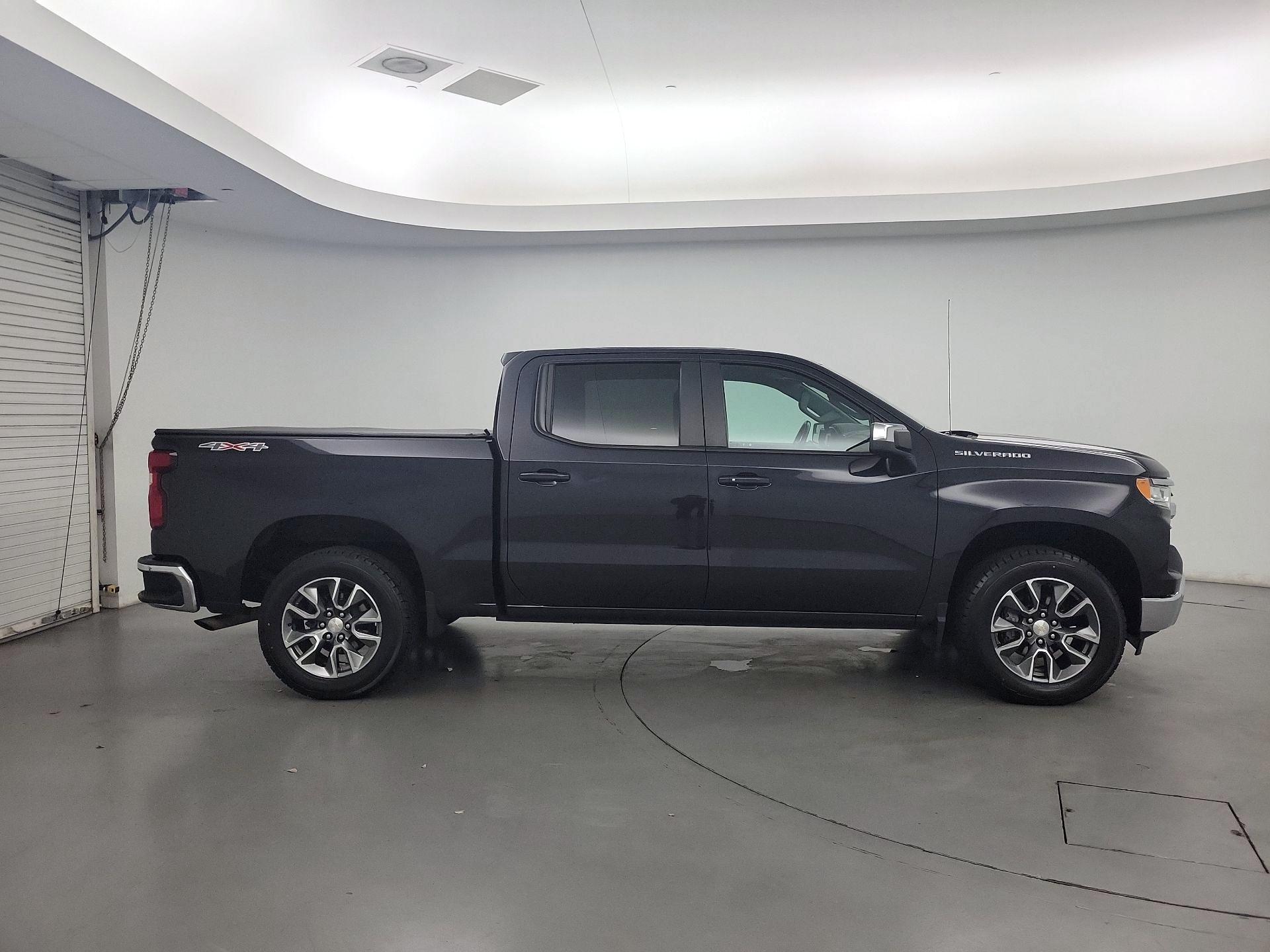 Thumbnail: 2022 Chevrolet Silverado 1500 - 4