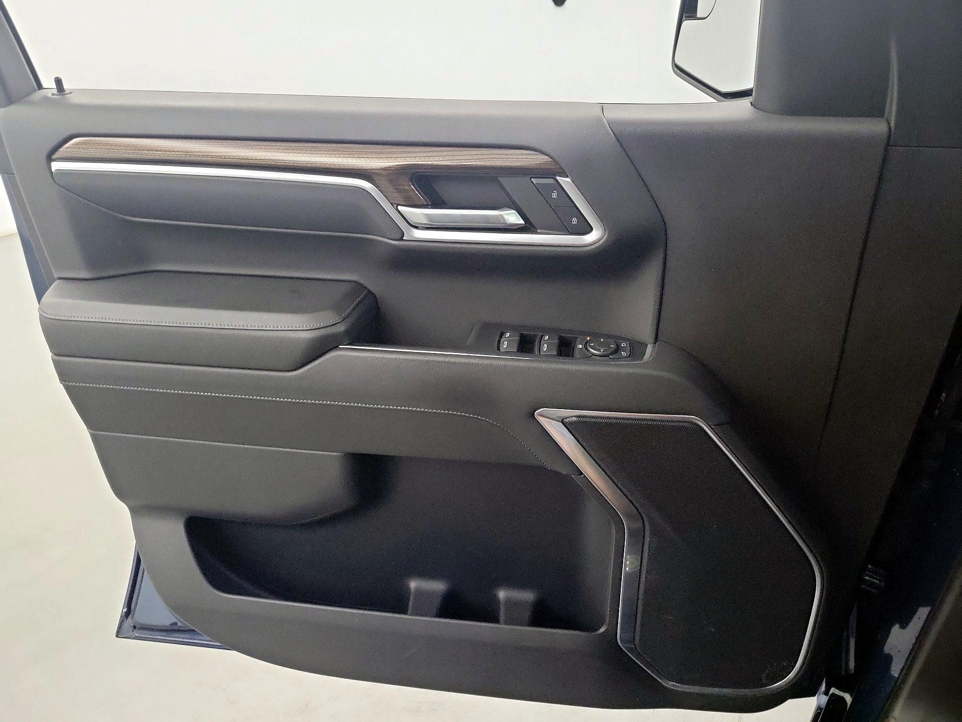 Thumbnail: 2022 Chevrolet Silverado 1500 - 10