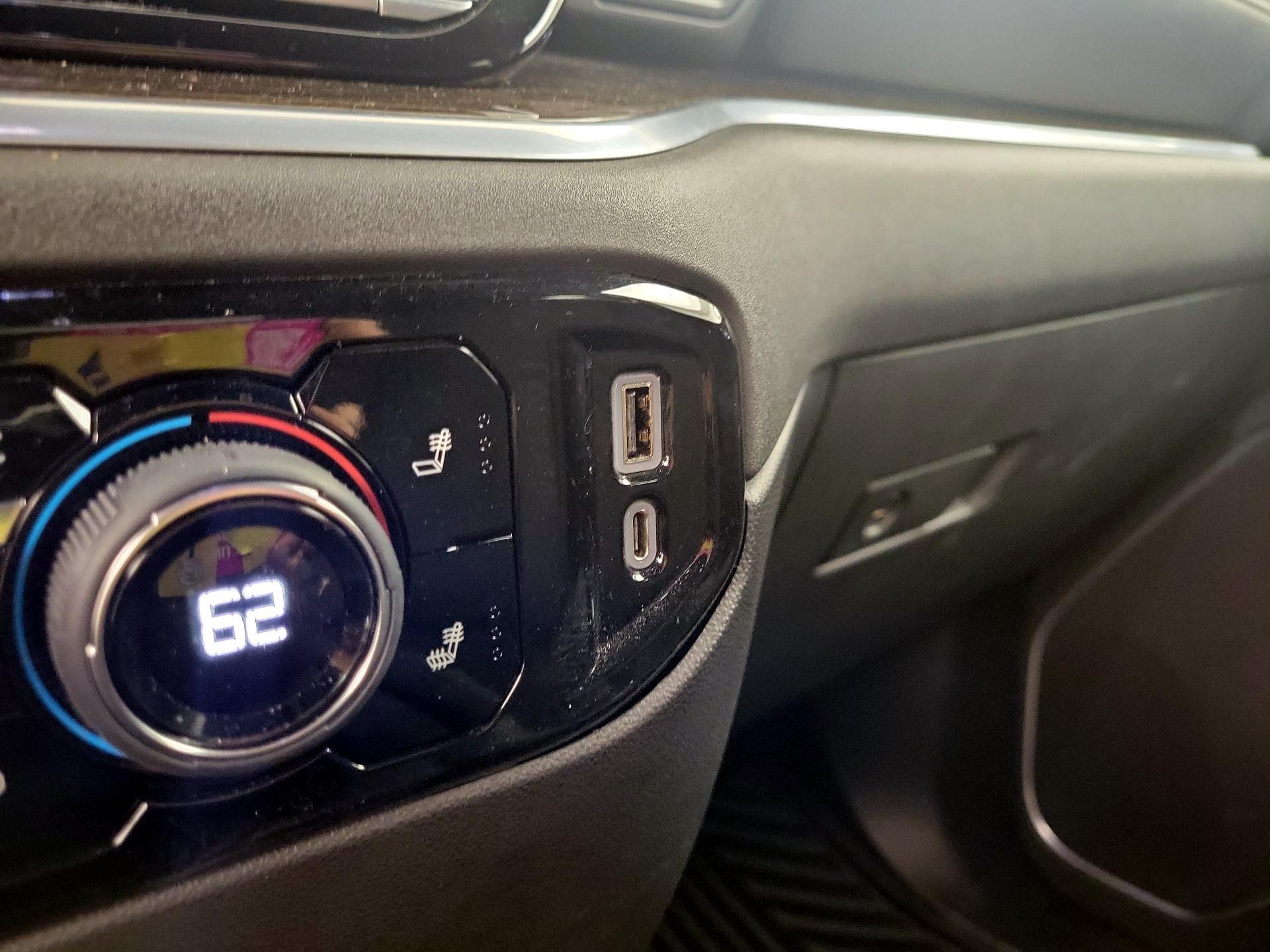 Thumbnail: 2022 Chevrolet Silverado 1500 - 16