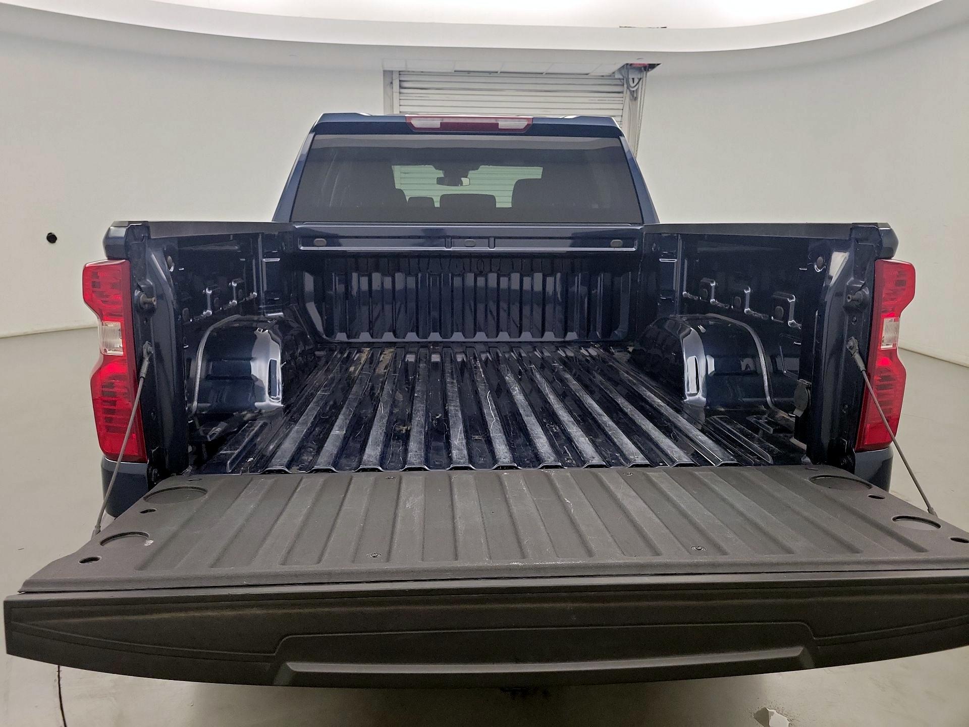 Thumbnail: 2022 Chevrolet Silverado 1500 - 18