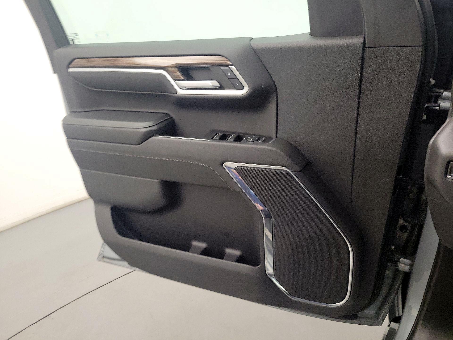 Thumbnail: 2023 Chevrolet Silverado 1500 - 10