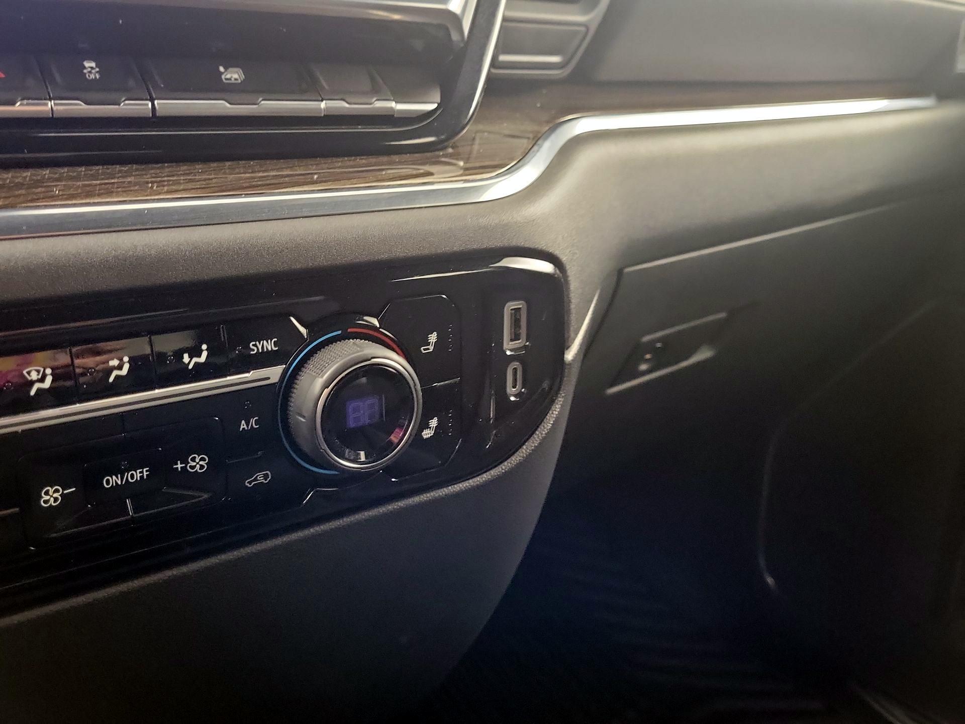 Thumbnail: 2023 Chevrolet Silverado 1500 - 16