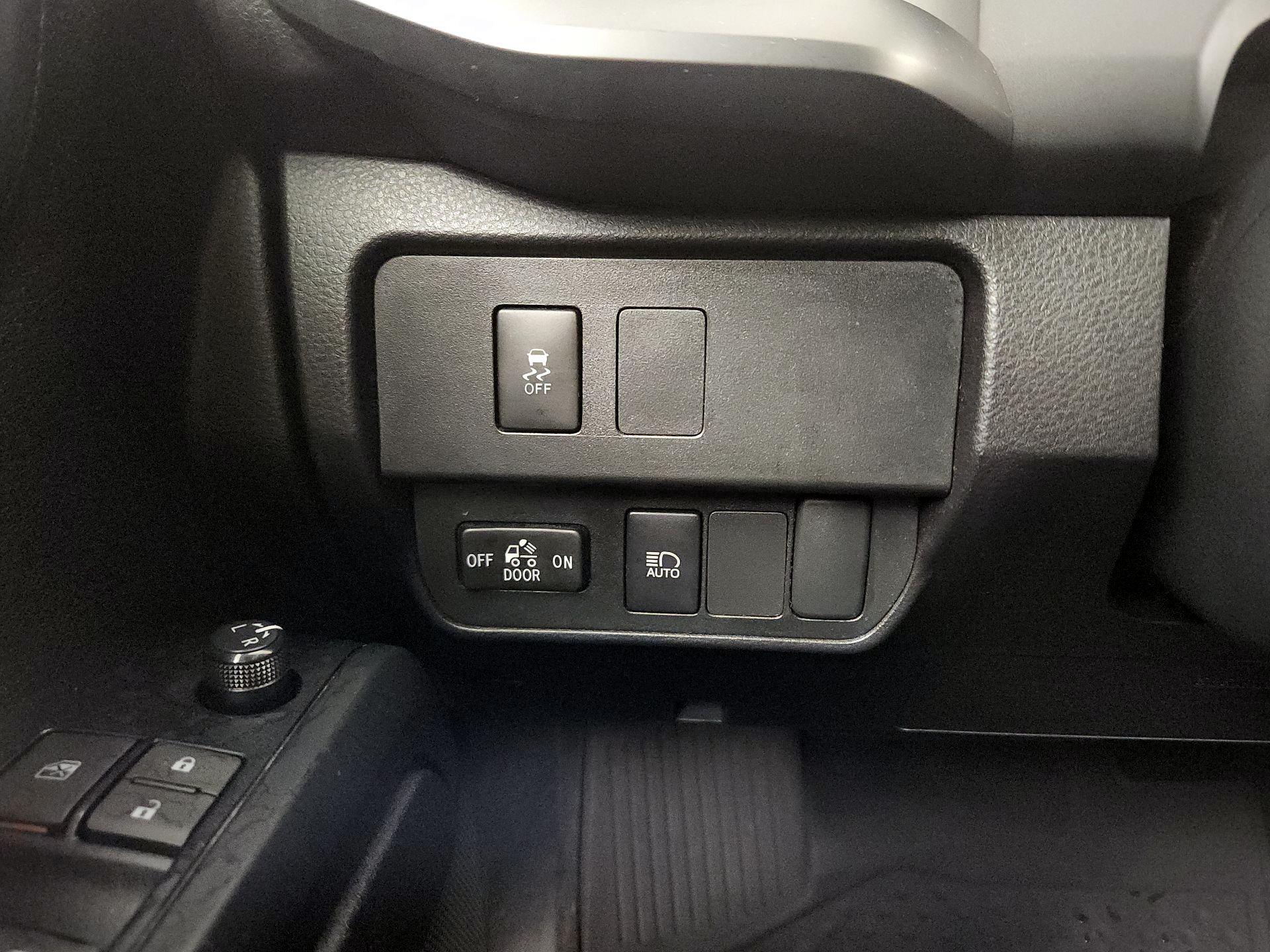 Thumbnail: 2023 Toyota Tacoma - 11