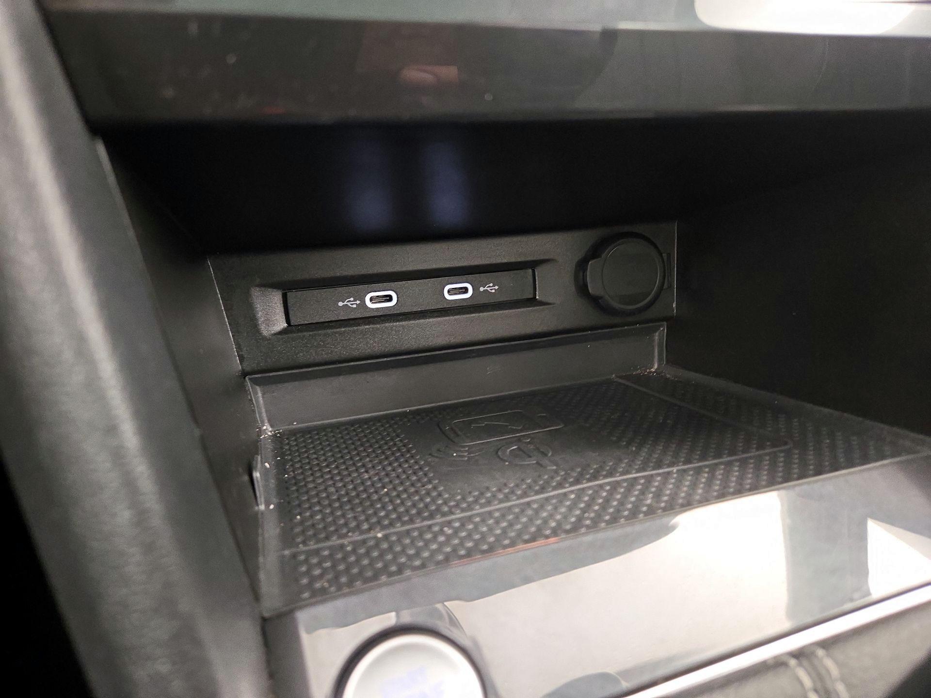 Thumbnail: 2022 Volkswagen Tiguan - 18