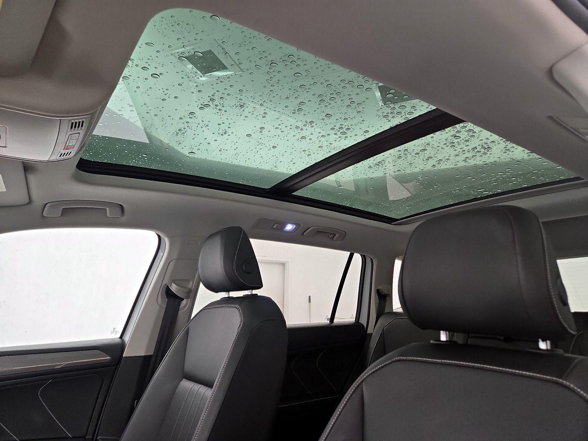 Thumbnail: 2022 Volkswagen Tiguan - 19