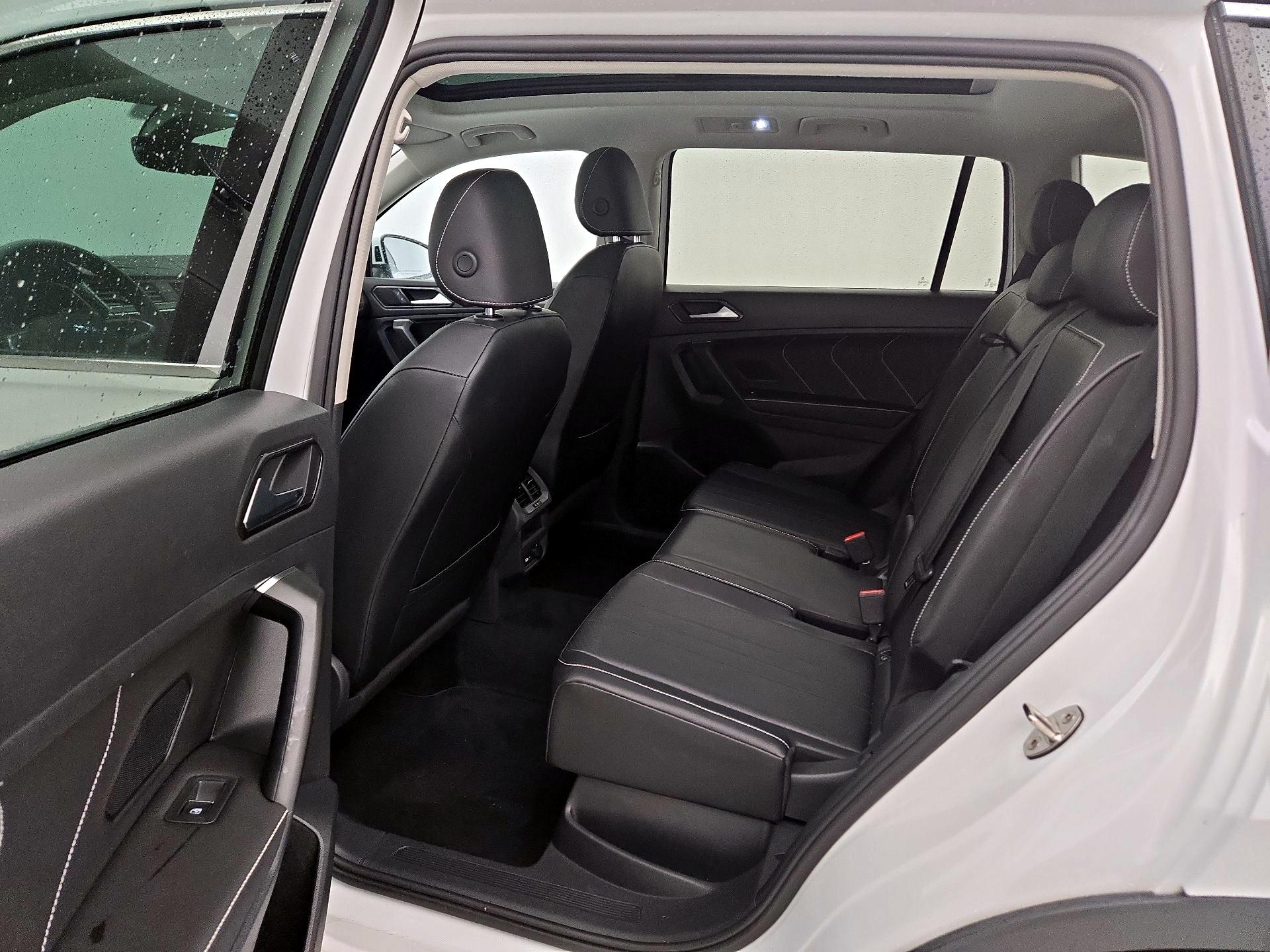 Thumbnail: 2022 Volkswagen Tiguan - 20