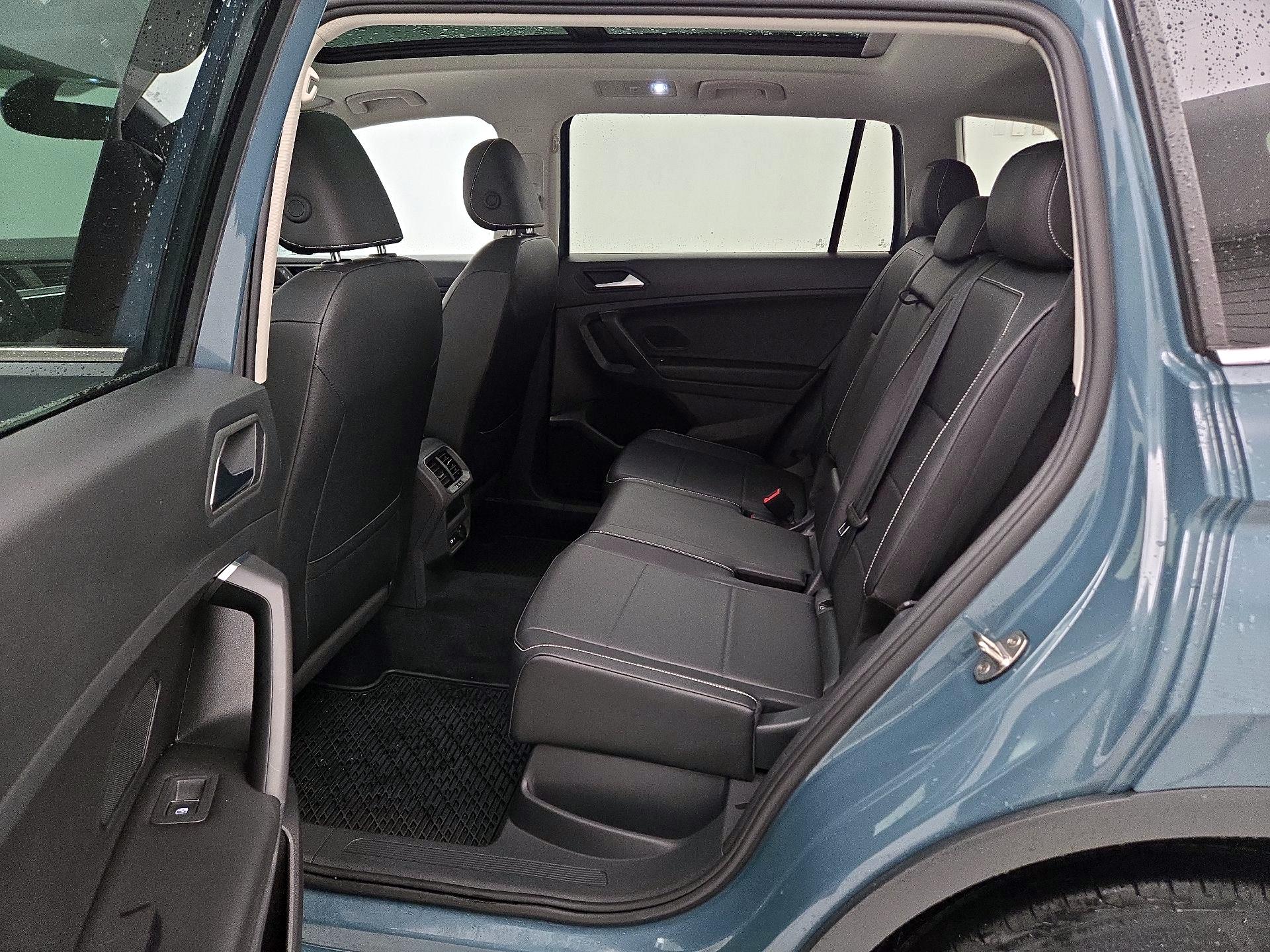 Thumbnail: 2021 Volkswagen Tiguan - 20