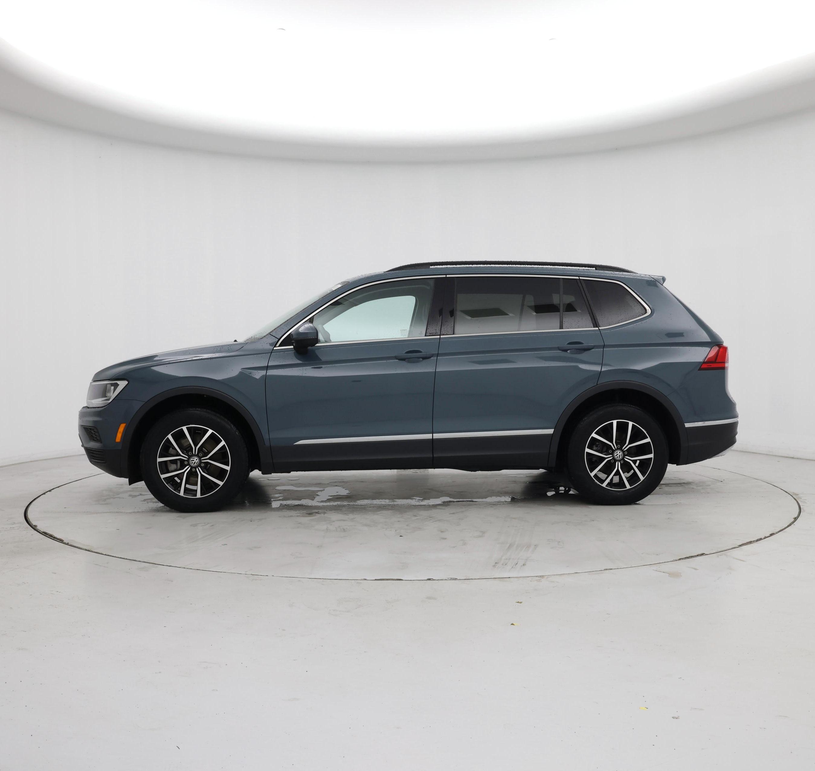 Thumbnail: 2021 Volkswagen Tiguan - 3