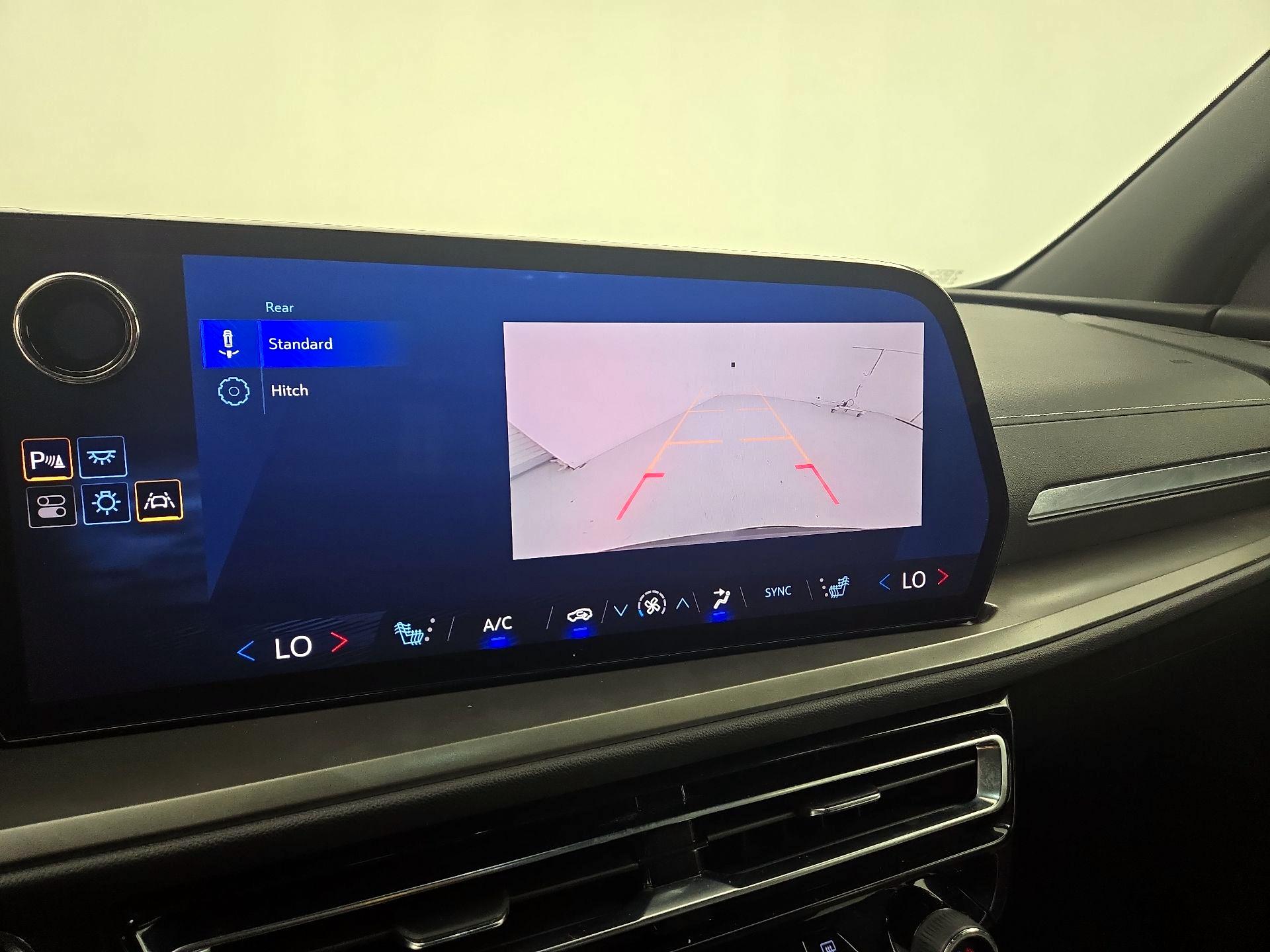 Thumbnail: 2025 Chevrolet Traverse - 14