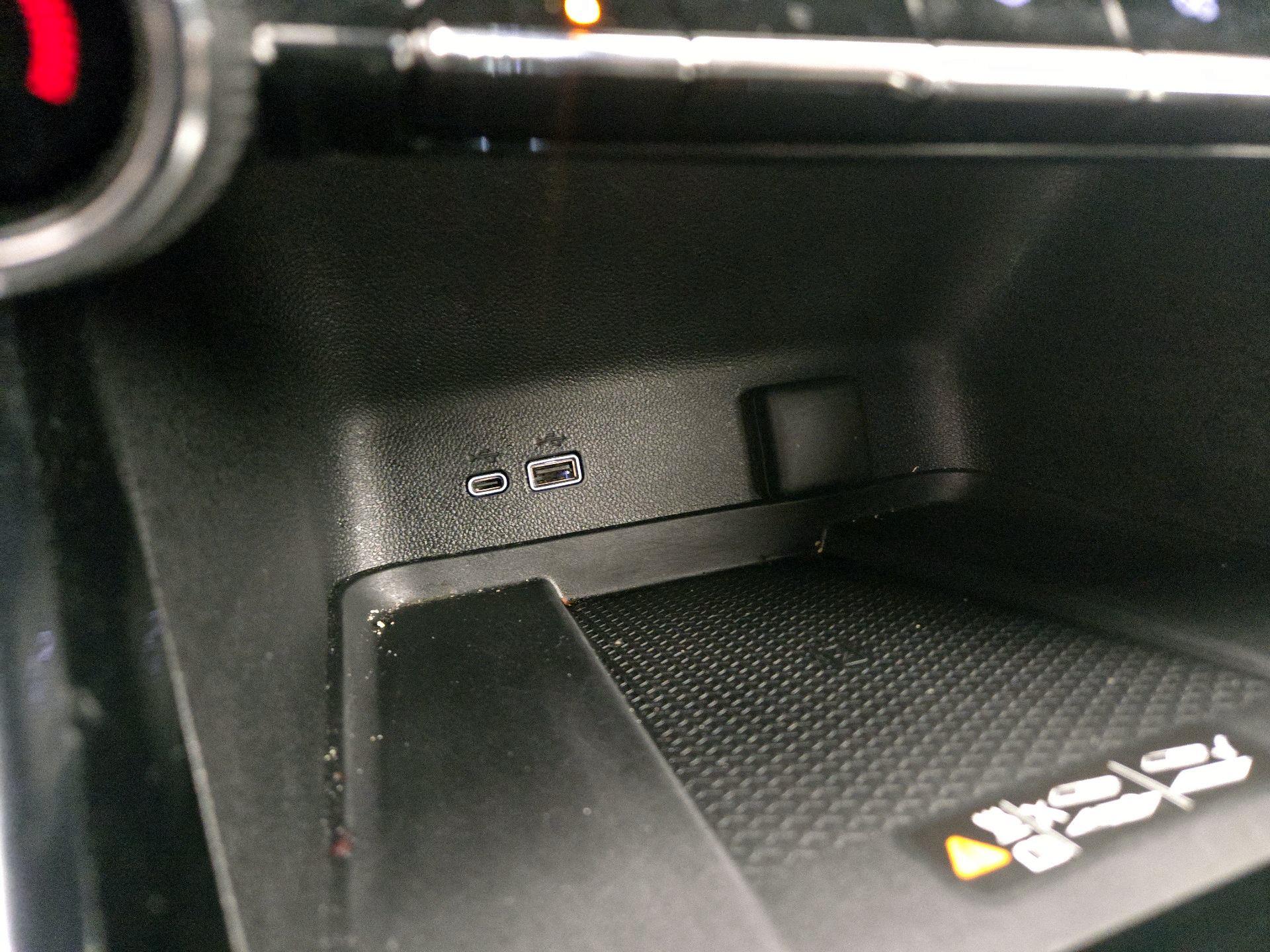 Thumbnail: 2025 Chevrolet Traverse - 18