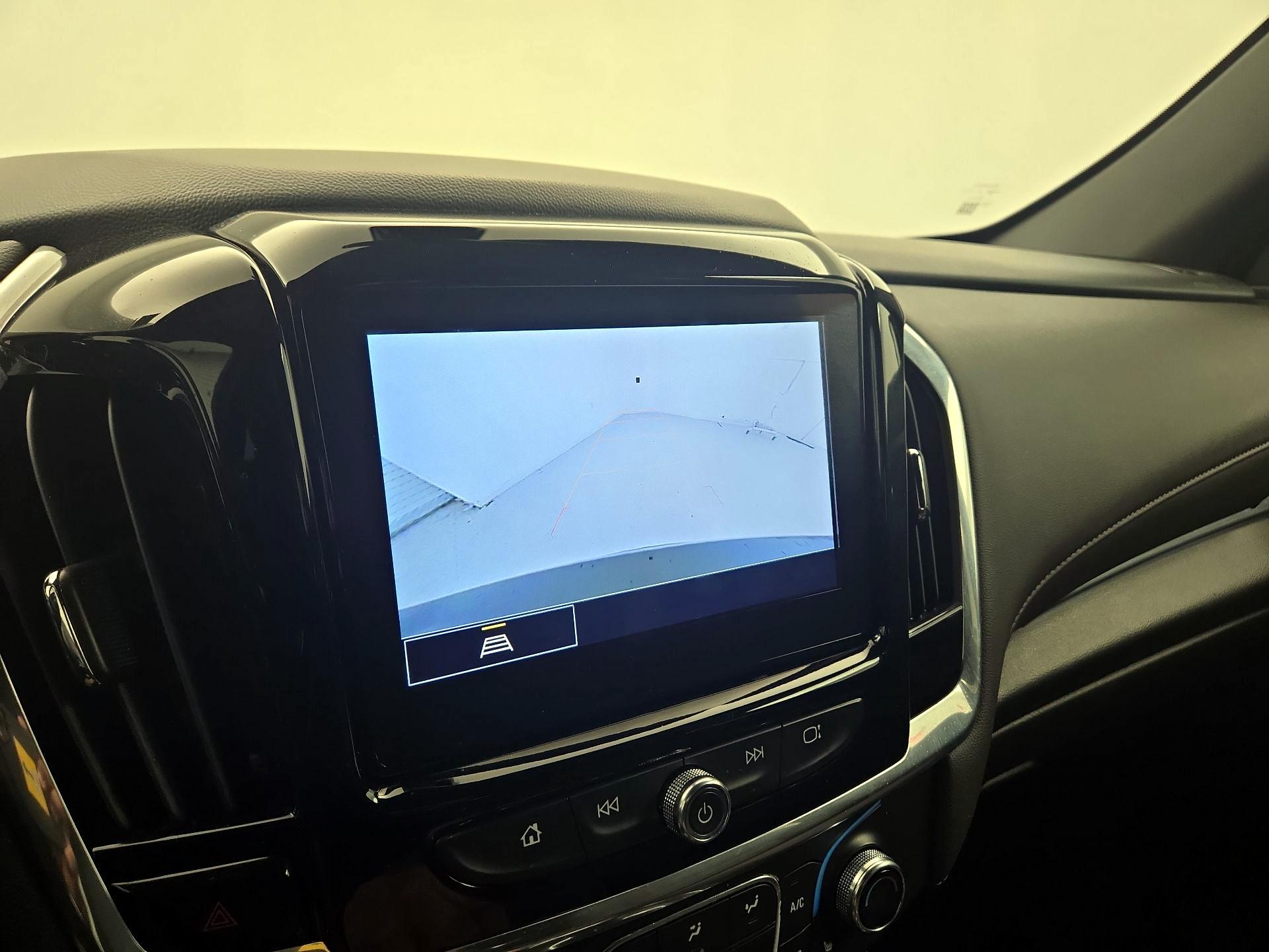 Thumbnail: 2023 Chevrolet Traverse - 14