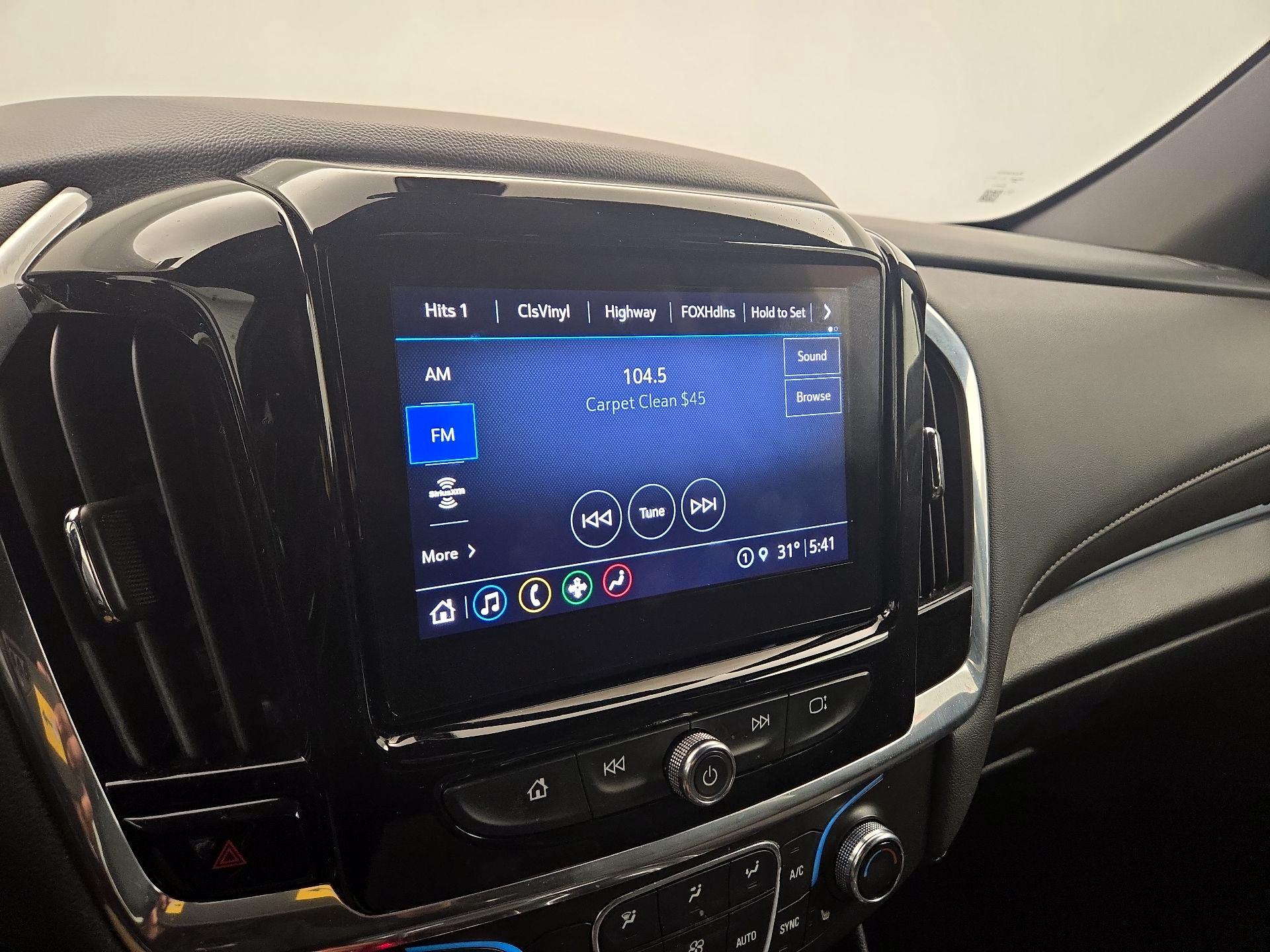 Thumbnail: 2023 Chevrolet Traverse - 15