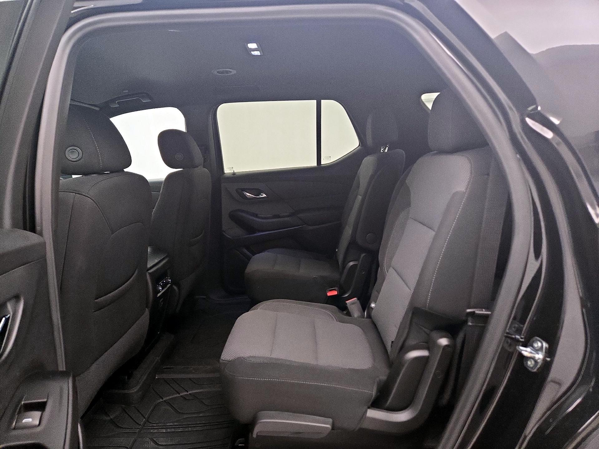 Thumbnail: 2023 Chevrolet Traverse - 19