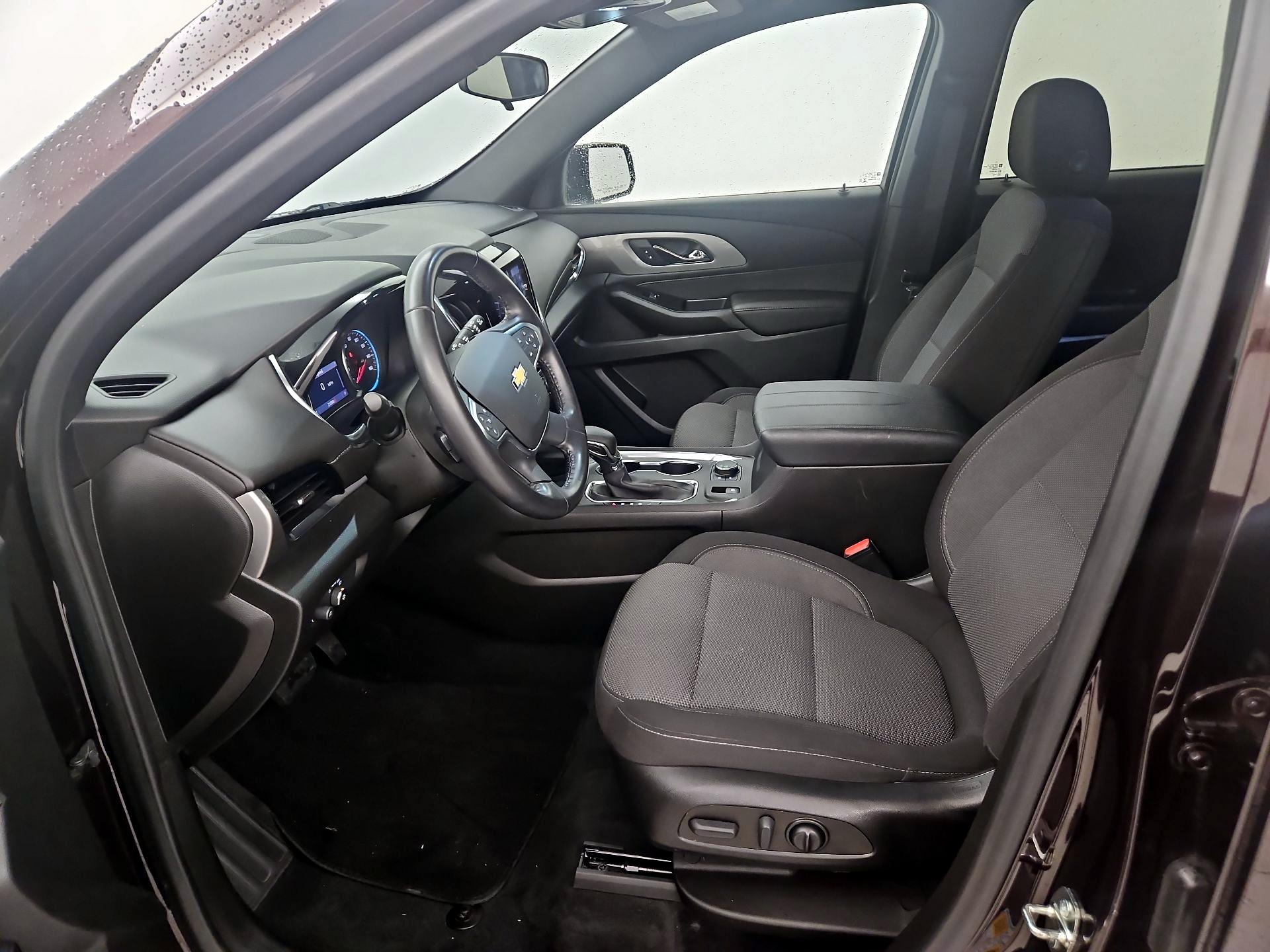 Thumbnail: 2022 Chevrolet Traverse - 11