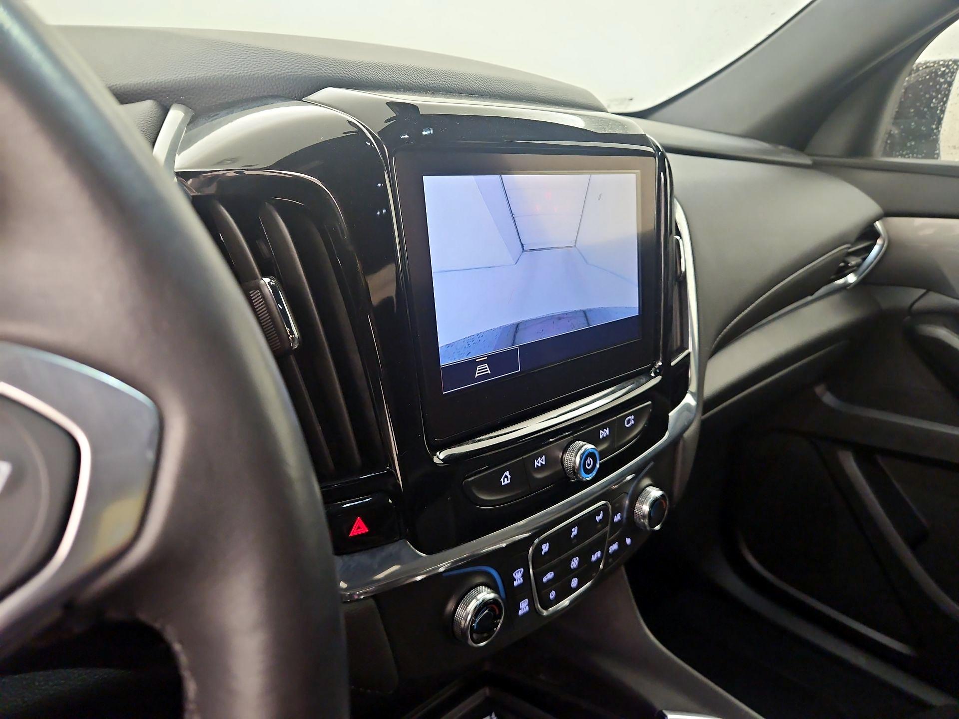 Thumbnail: 2022 Chevrolet Traverse - 15