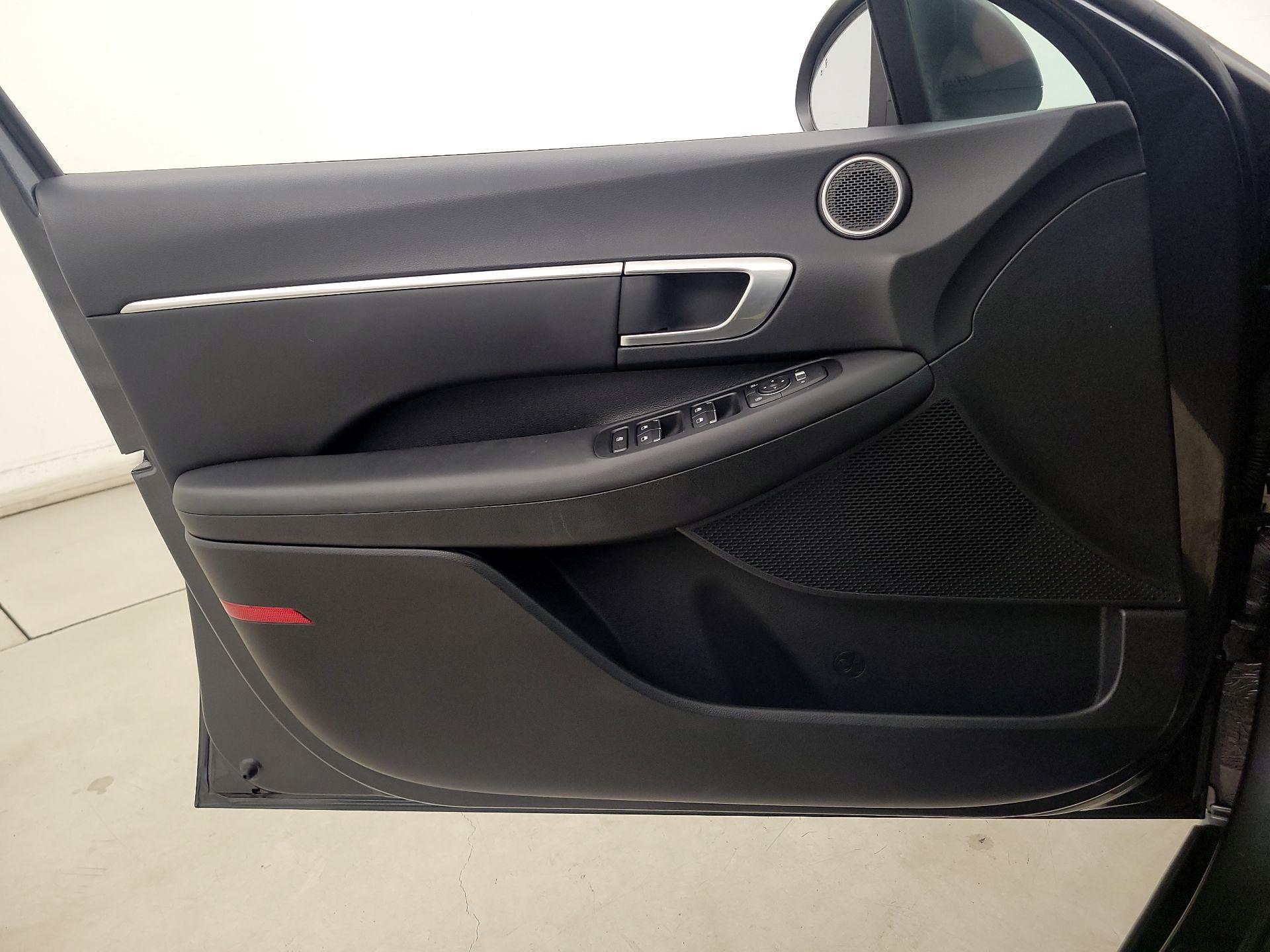 Thumbnail: 2022 Hyundai Sonata - 12