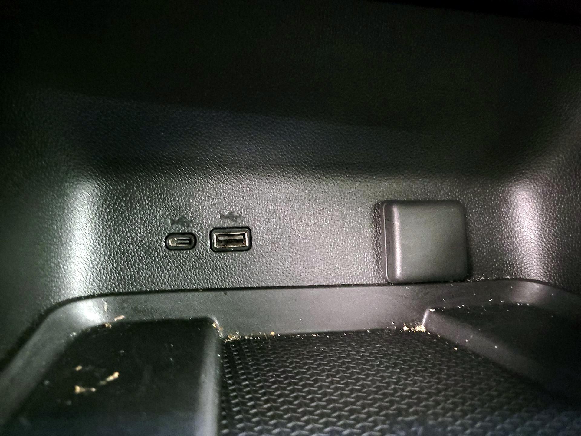 Thumbnail: 2025 Chevrolet Traverse - 19