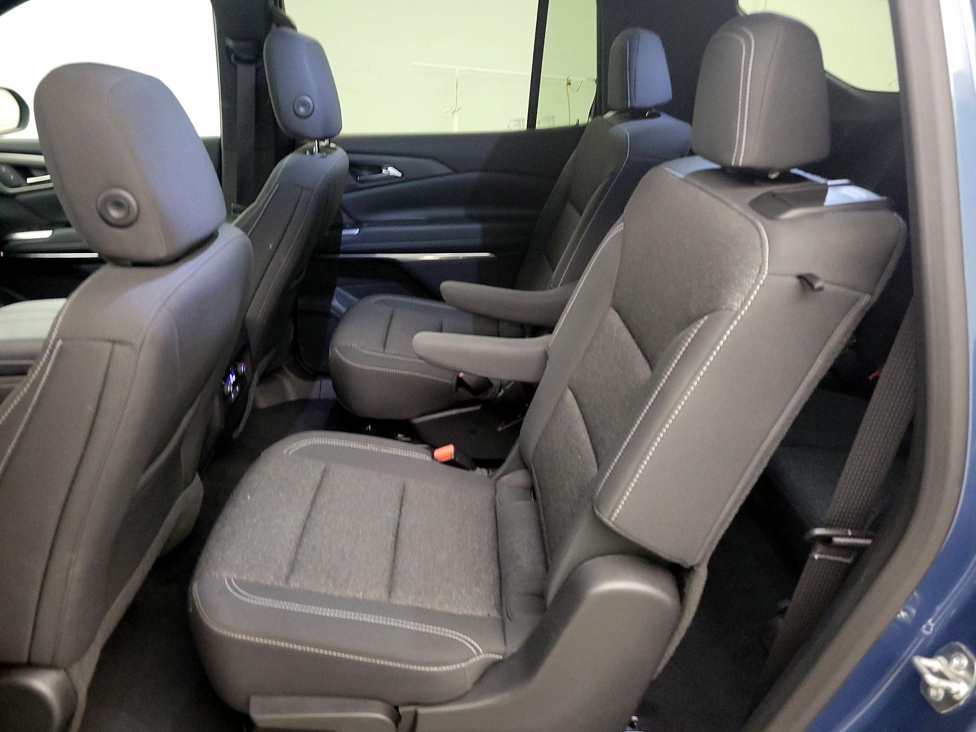 Thumbnail: 2025 Chevrolet Traverse - 20