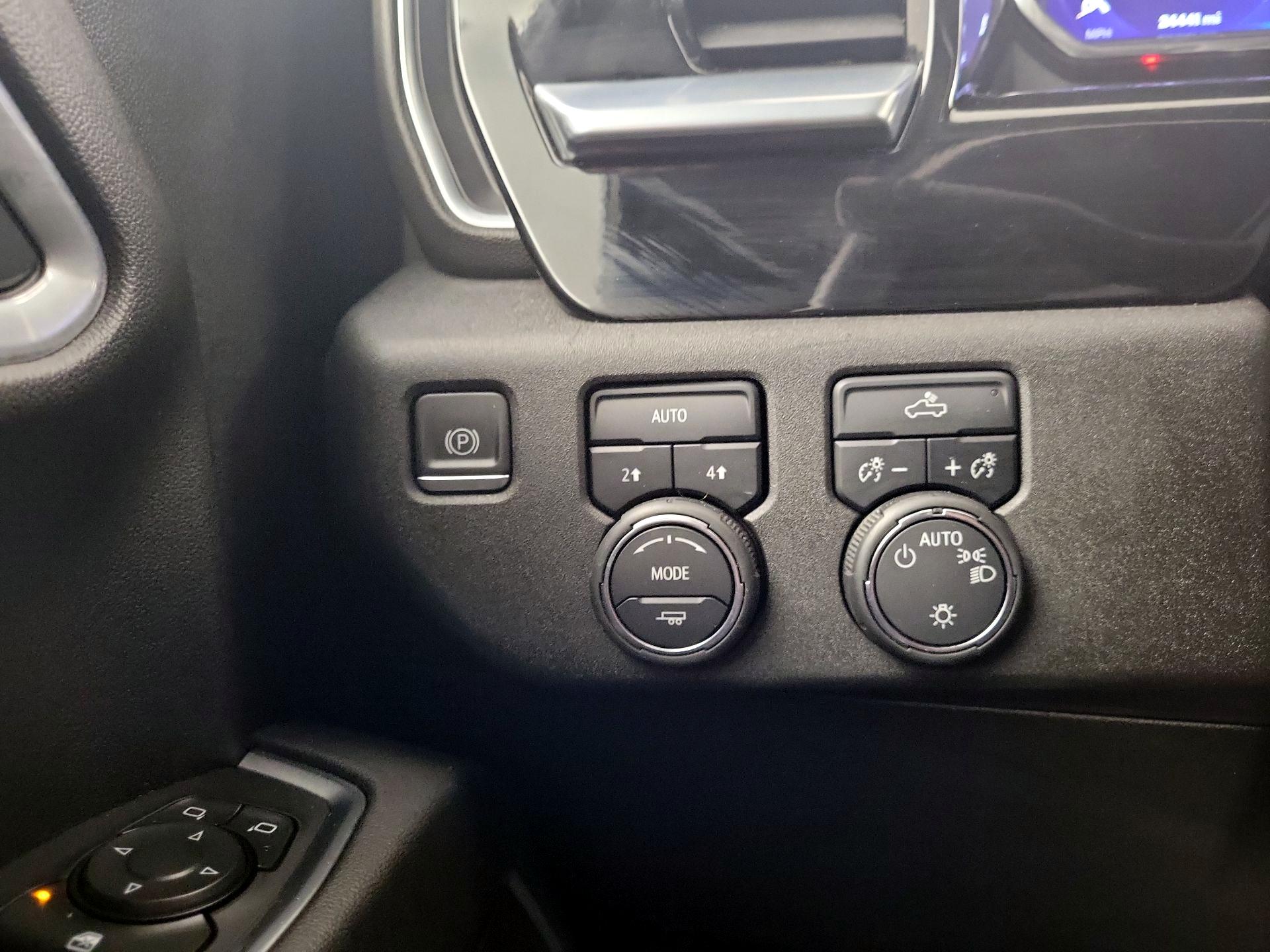 Thumbnail: 2022 Chevrolet Silverado 1500 - 11