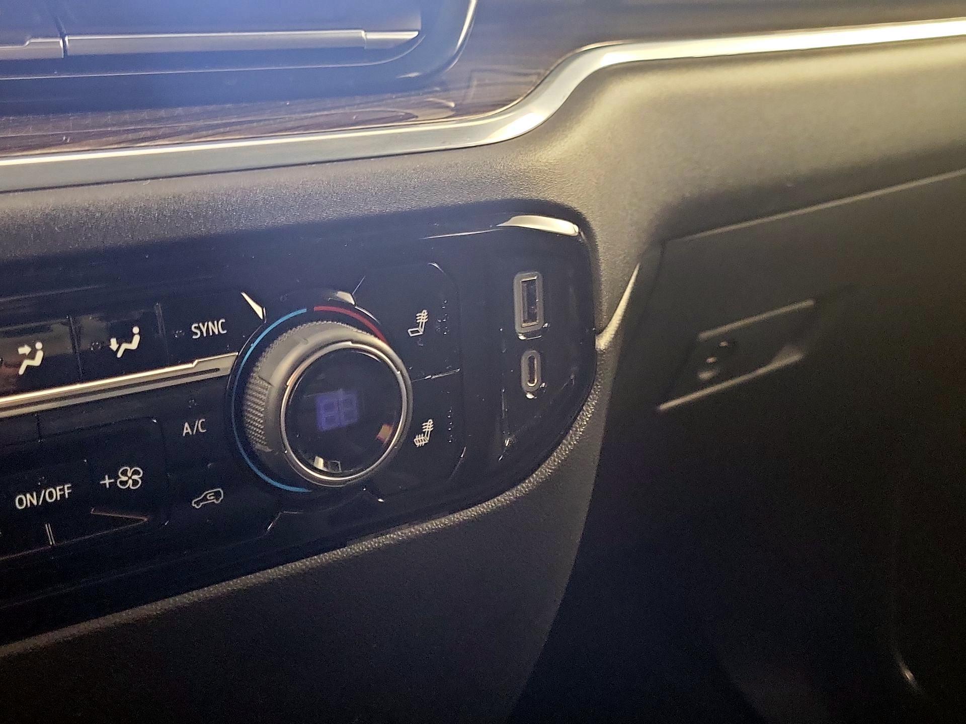 Thumbnail: 2022 Chevrolet Silverado 1500 - 16