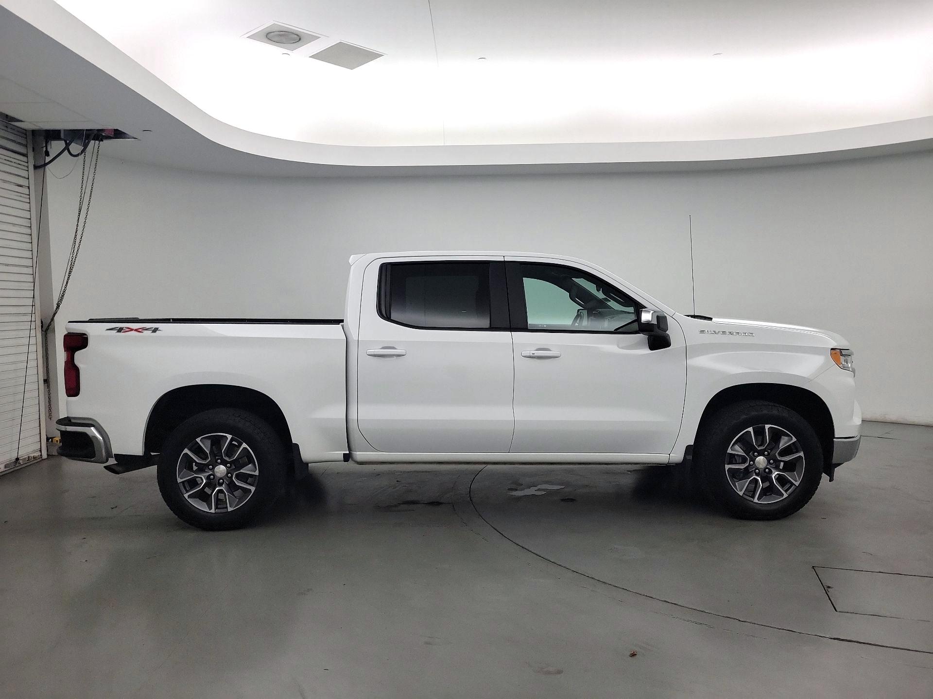 Thumbnail: 2022 Chevrolet Silverado 1500 - 4