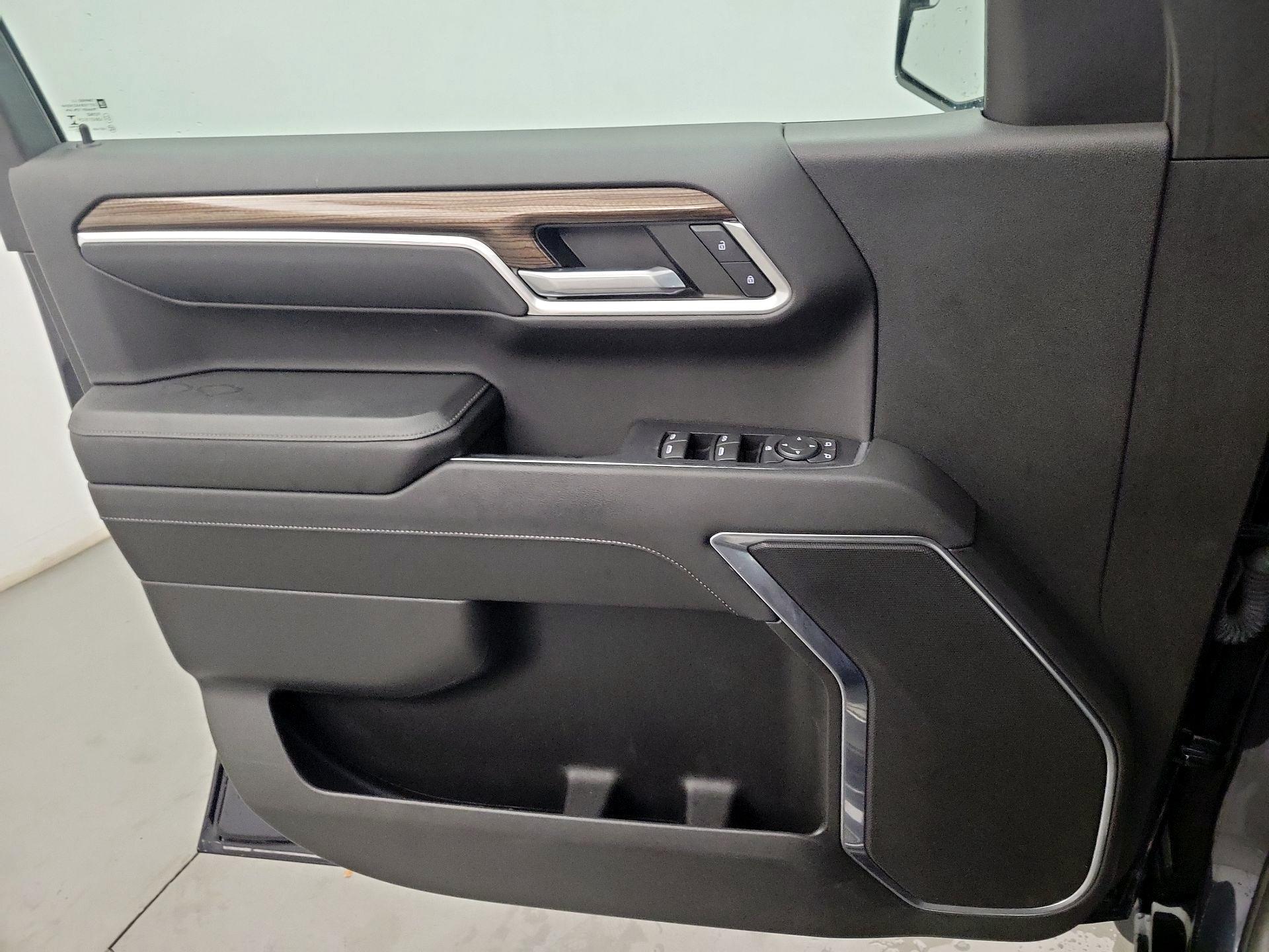 Thumbnail: 2022 Chevrolet Silverado 1500 - 10