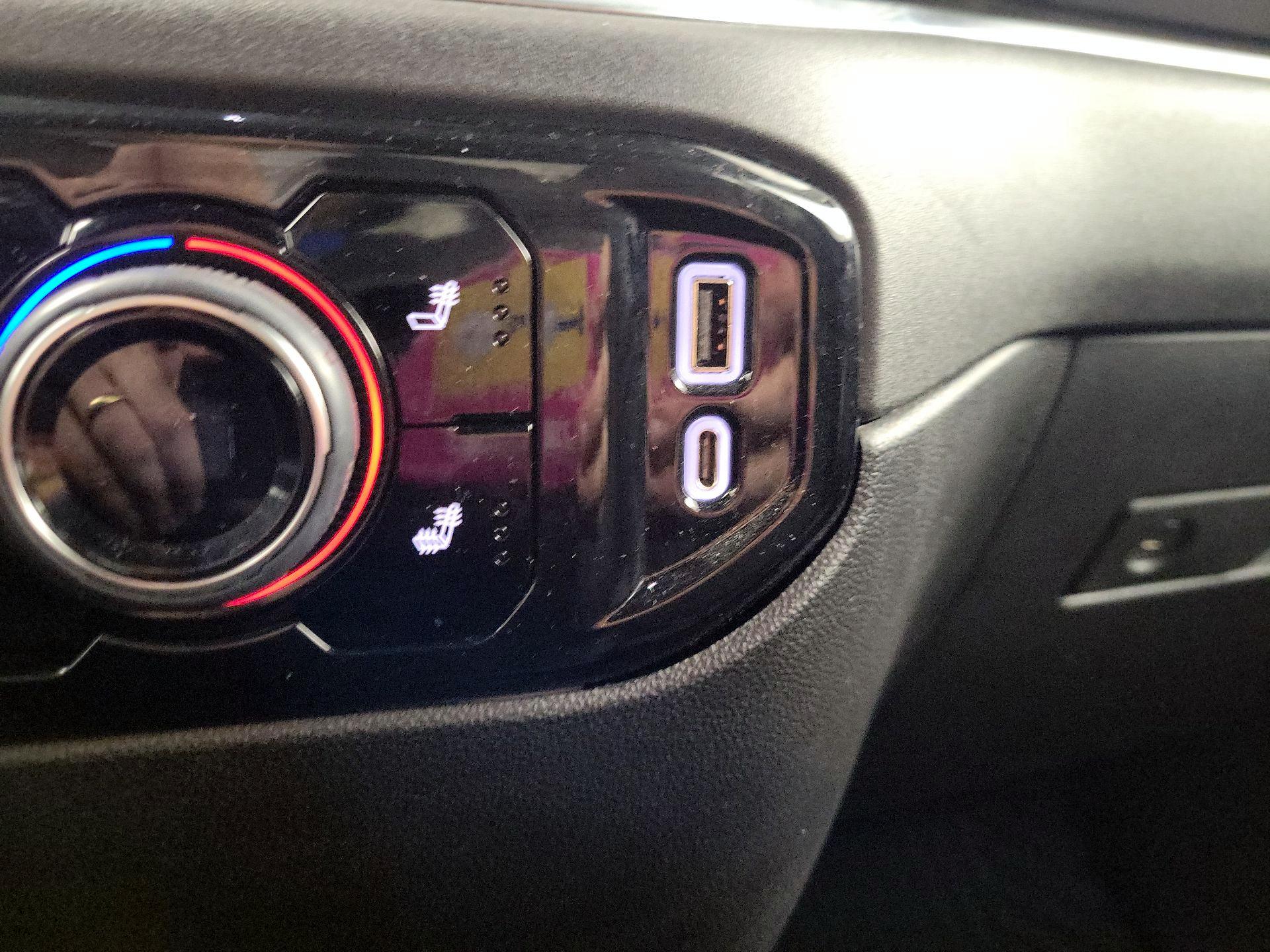 Thumbnail: 2022 Chevrolet Silverado 1500 - 16