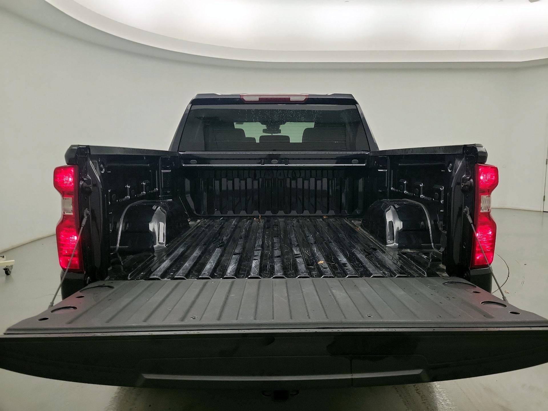 Thumbnail: 2022 Chevrolet Silverado 1500 - 18