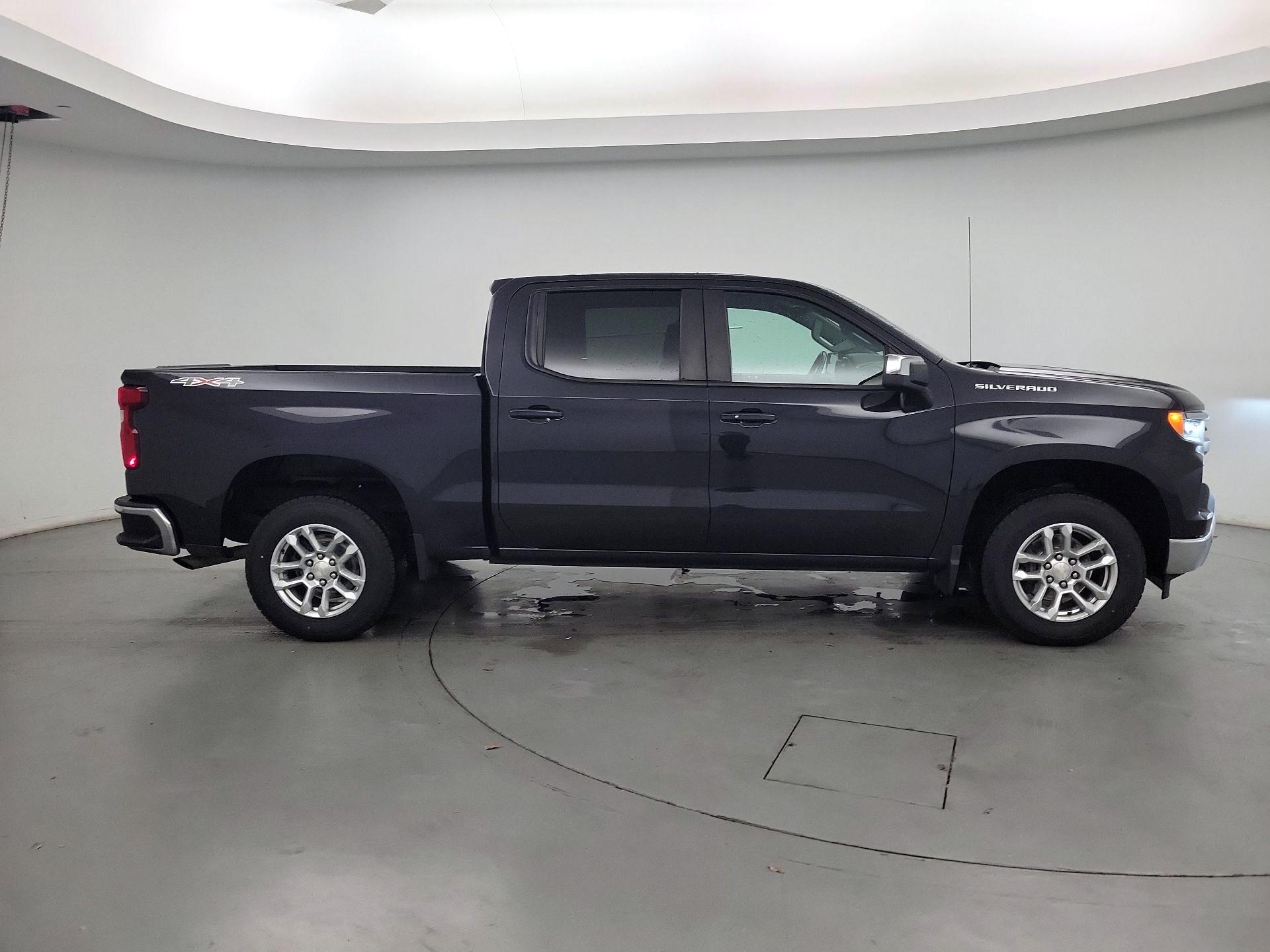 Thumbnail: 2022 Chevrolet Silverado 1500 - 4