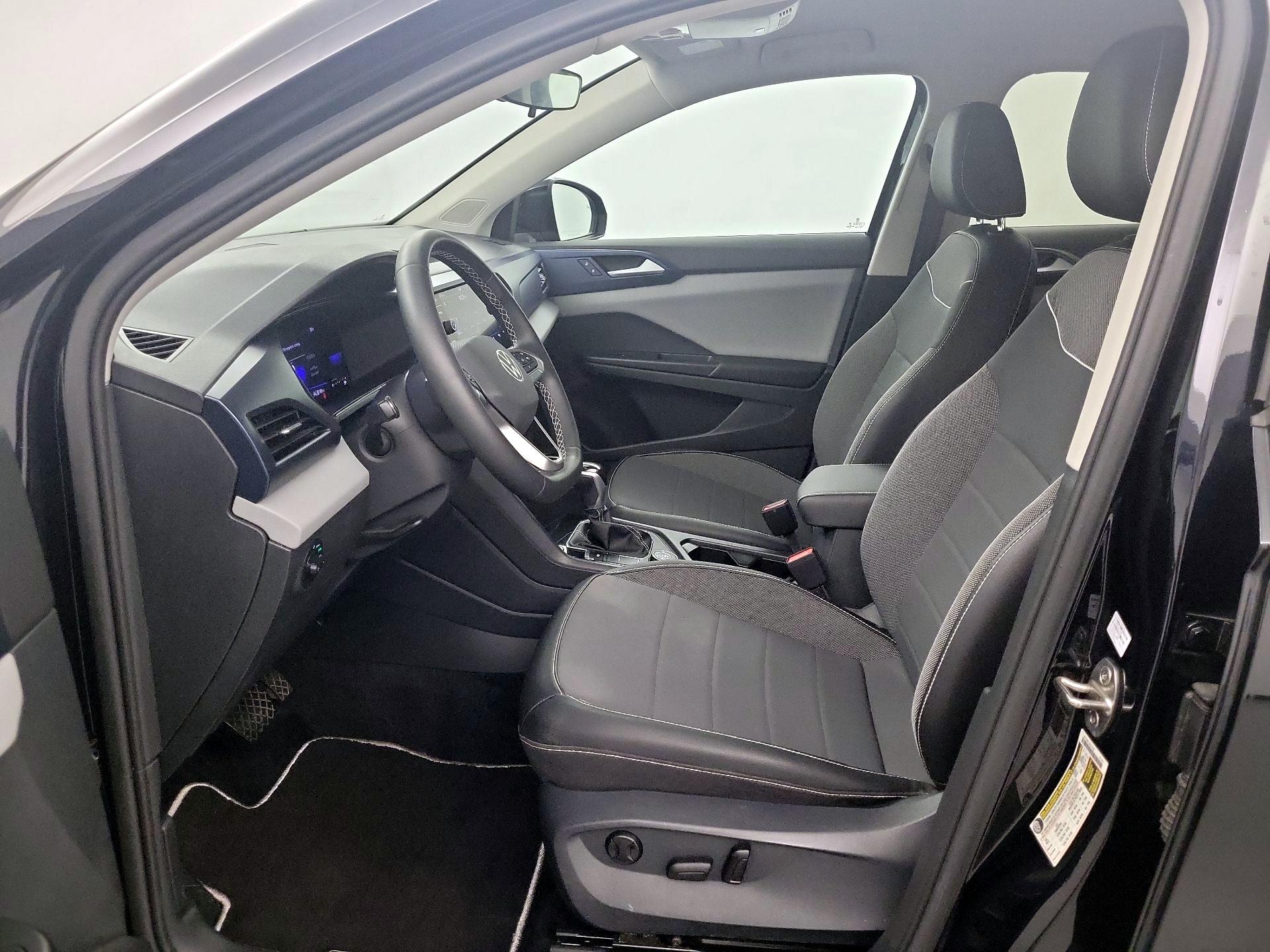 Thumbnail: 2023 Volkswagen Taos - 9