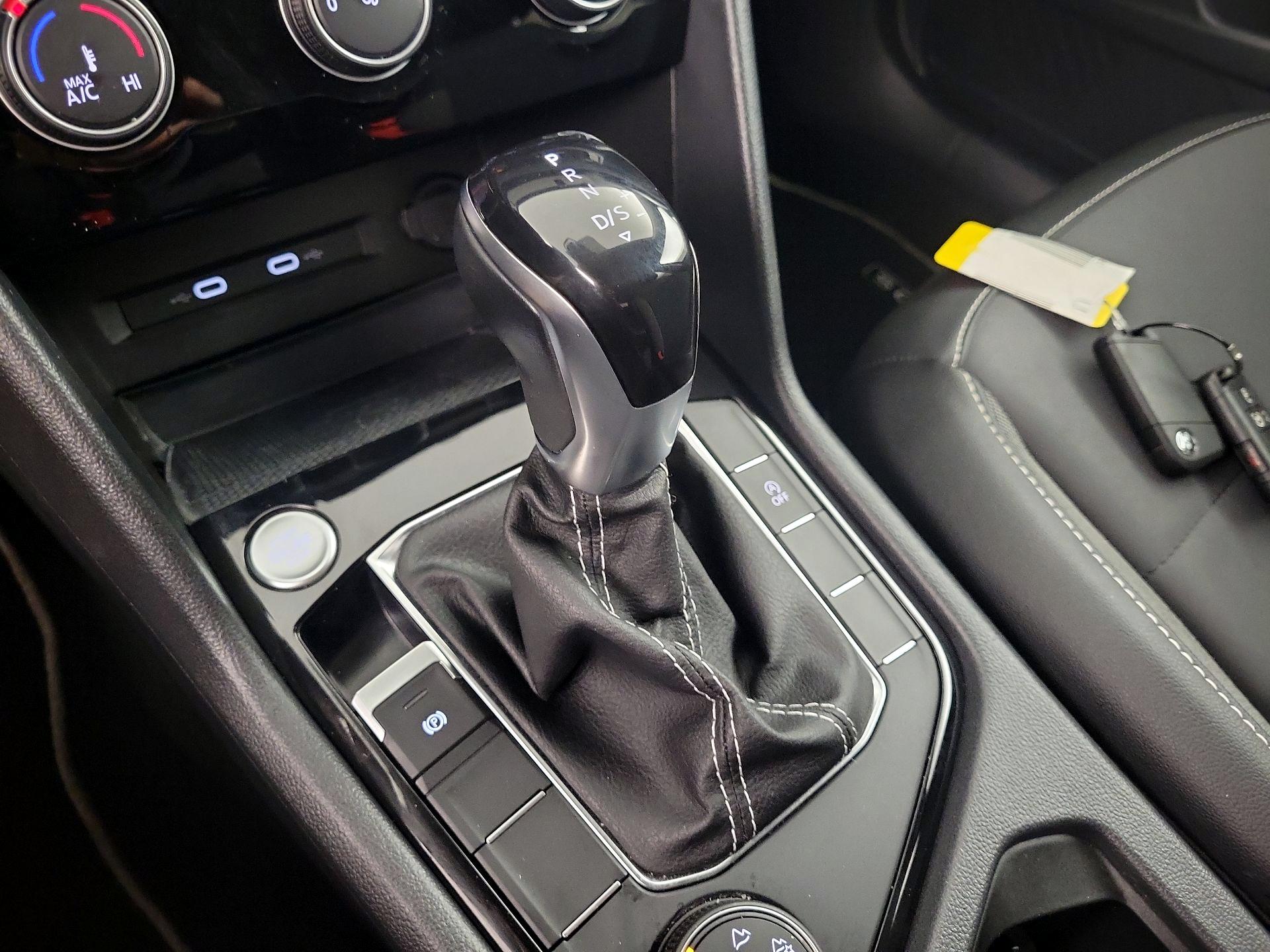 Thumbnail: 2023 Volkswagen Taos - 15