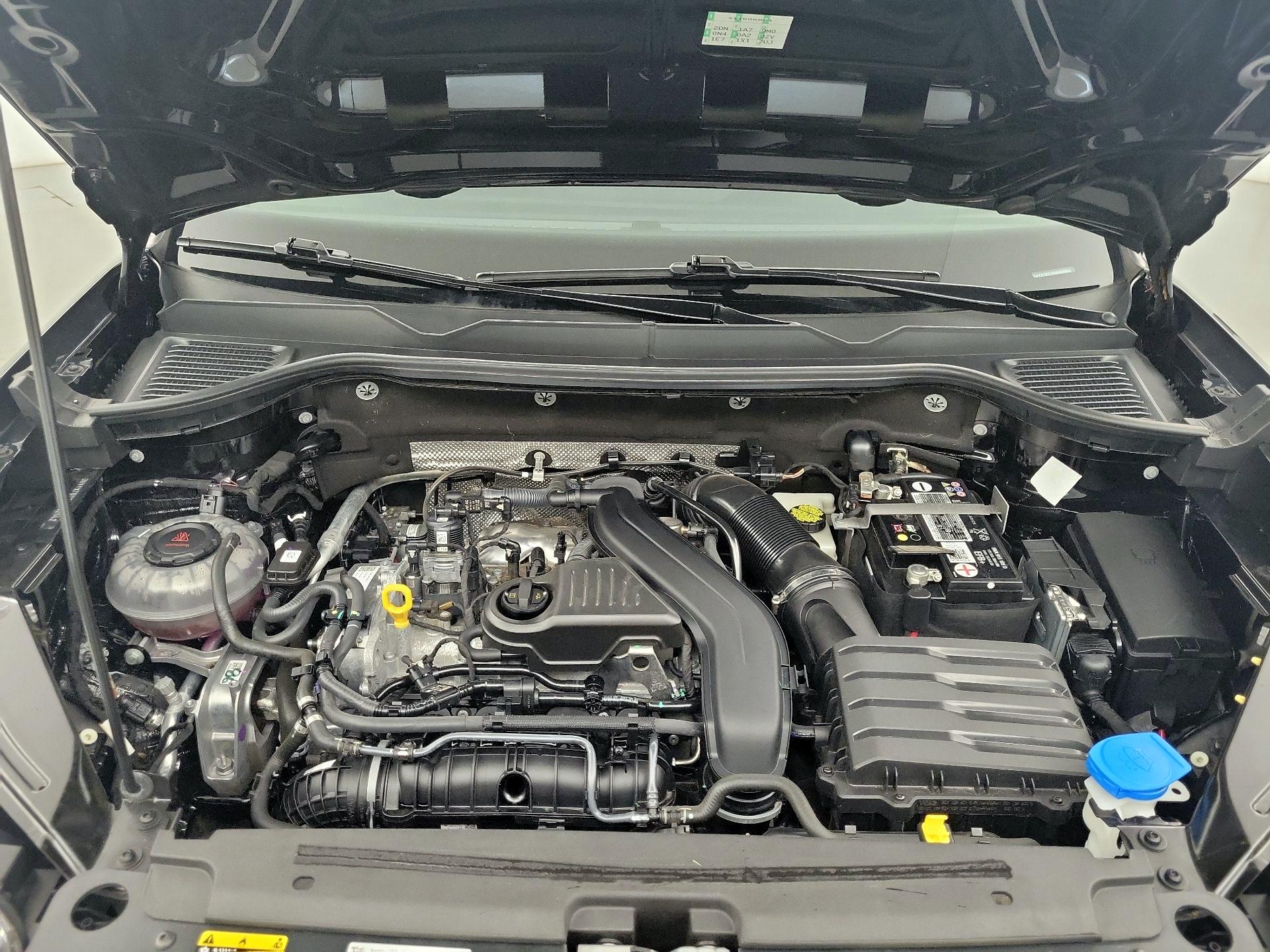 Thumbnail: 2023 Volkswagen Taos - 19