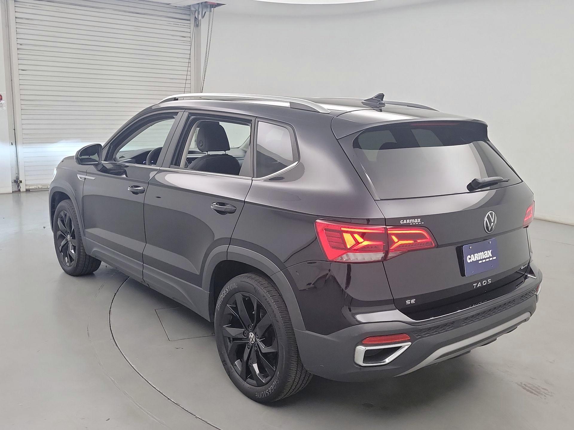 Thumbnail: 2023 Volkswagen Taos - 7