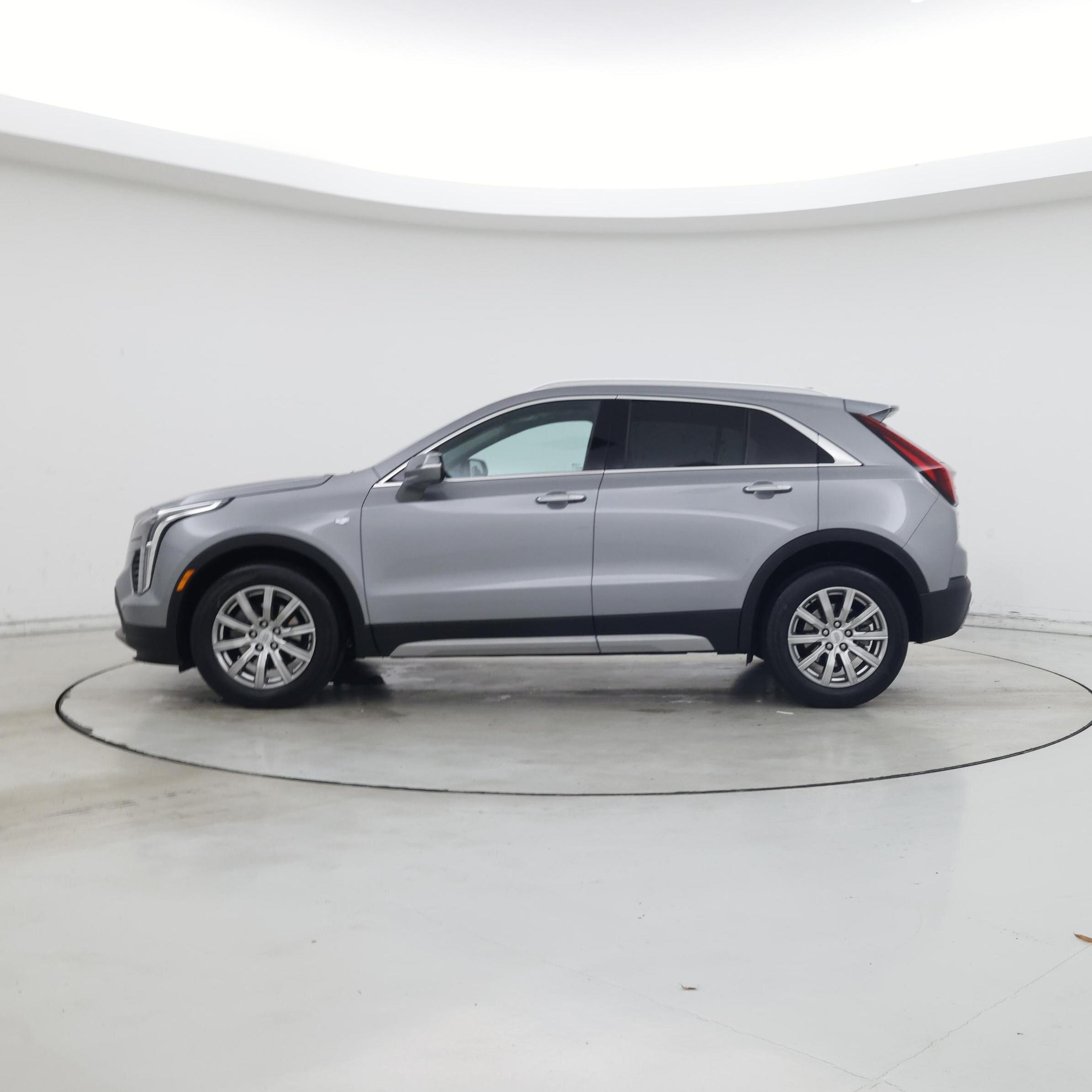 Thumbnail: 2023 Cadillac XT4 - 3