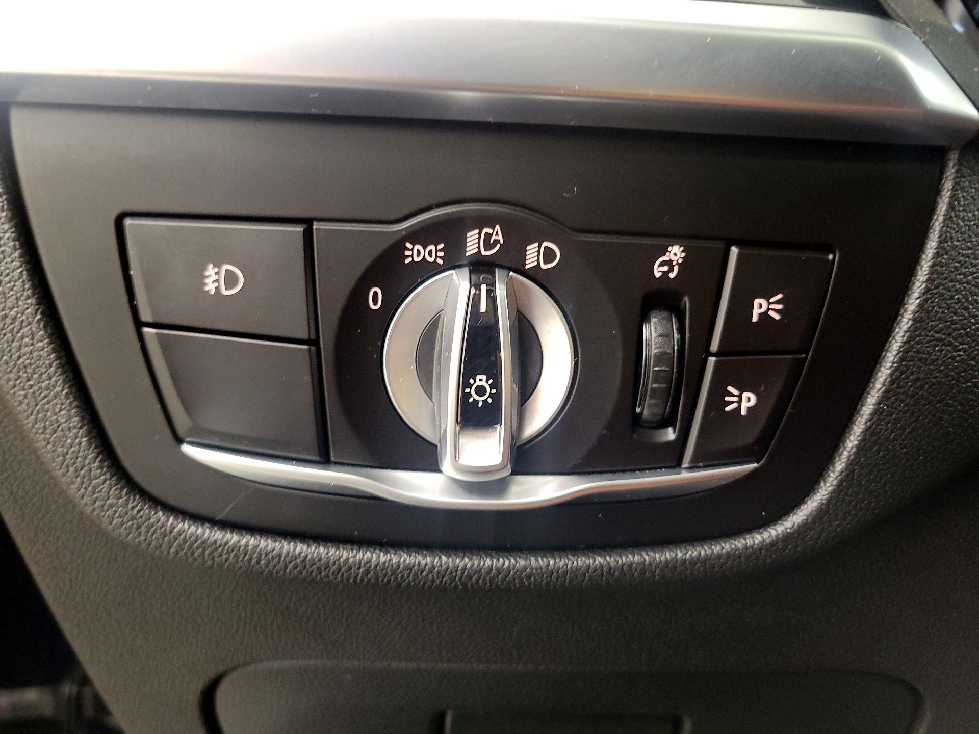 Thumbnail: 2021 BMW X3 - 13