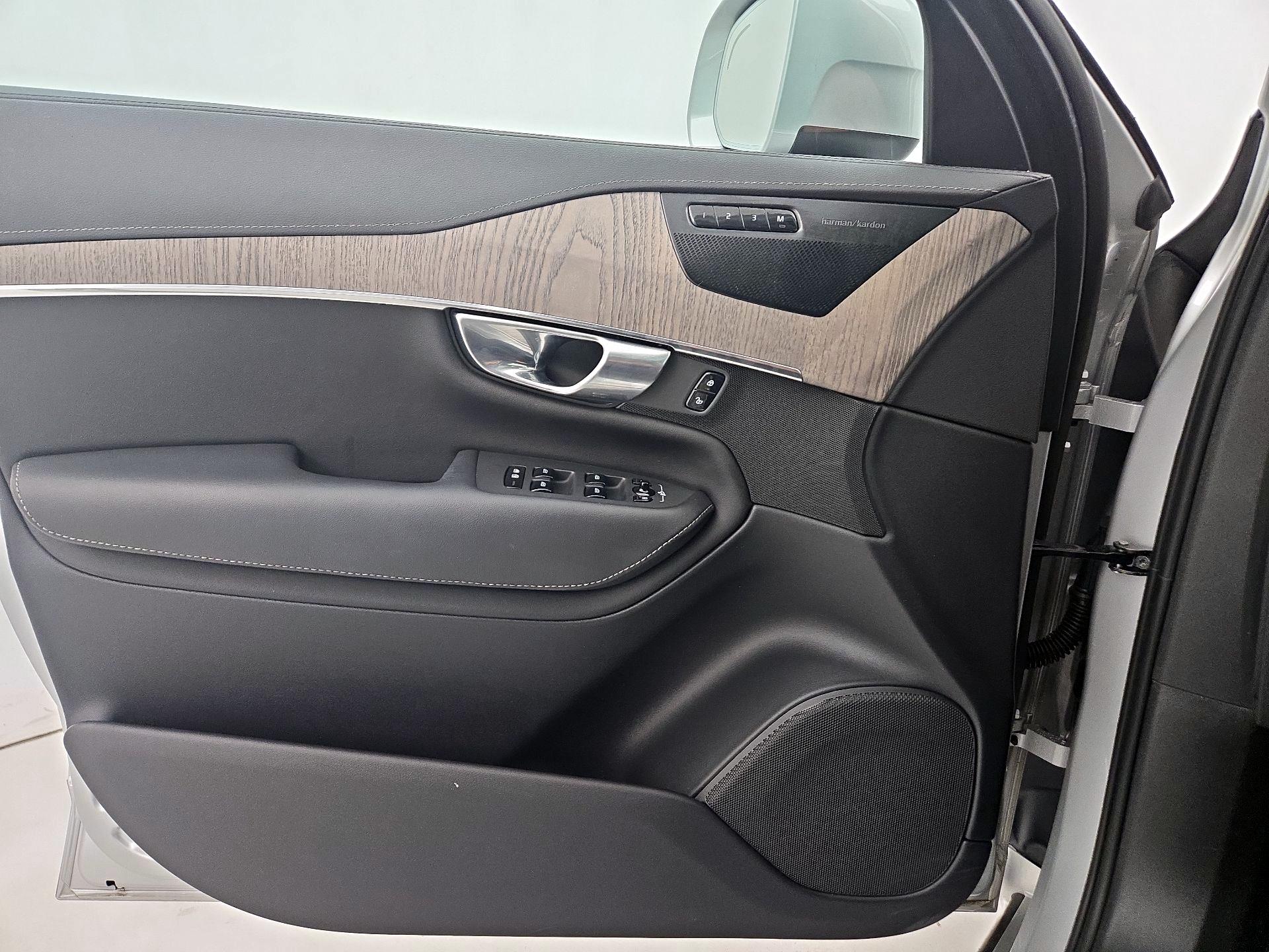 Thumbnail: 2022 Volvo XC90 - 12