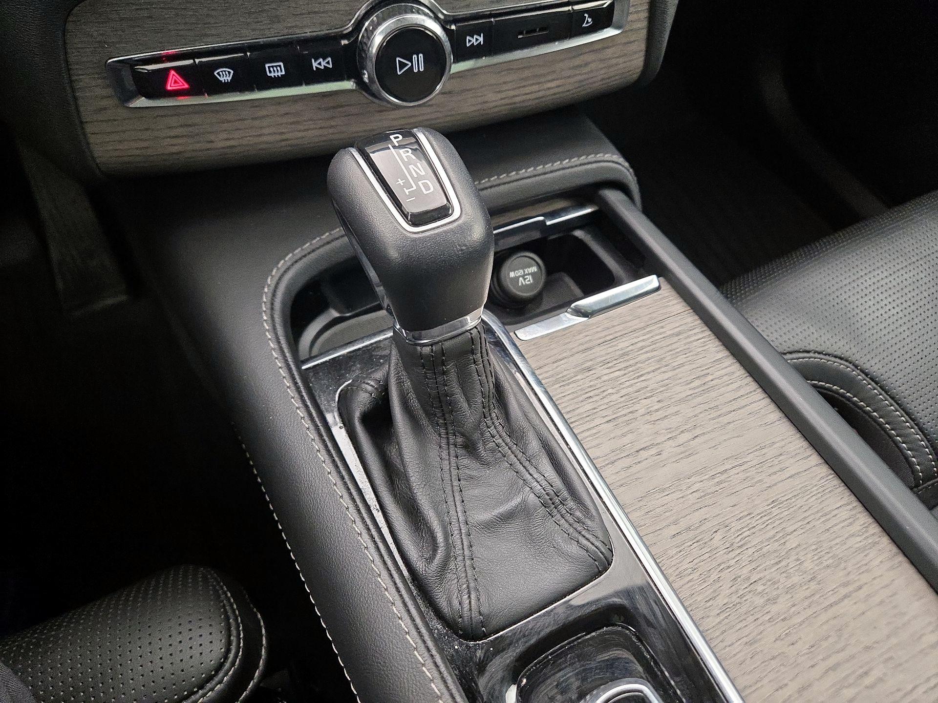 Thumbnail: 2022 Volvo XC90 - 18