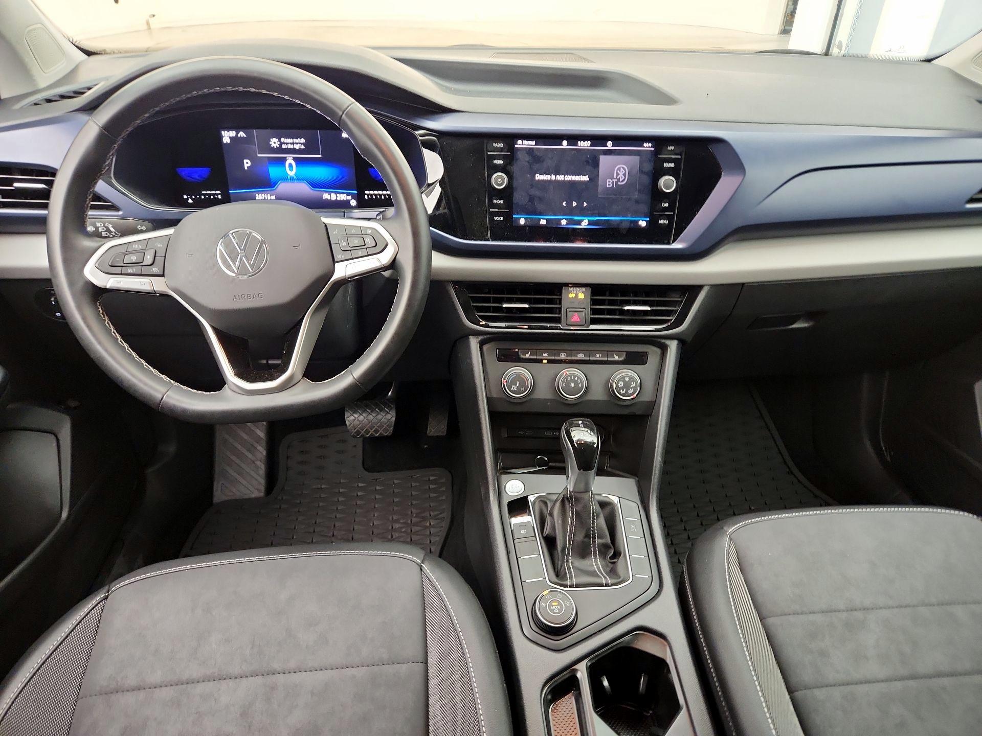 Thumbnail: 2022 Volkswagen Taos - 9