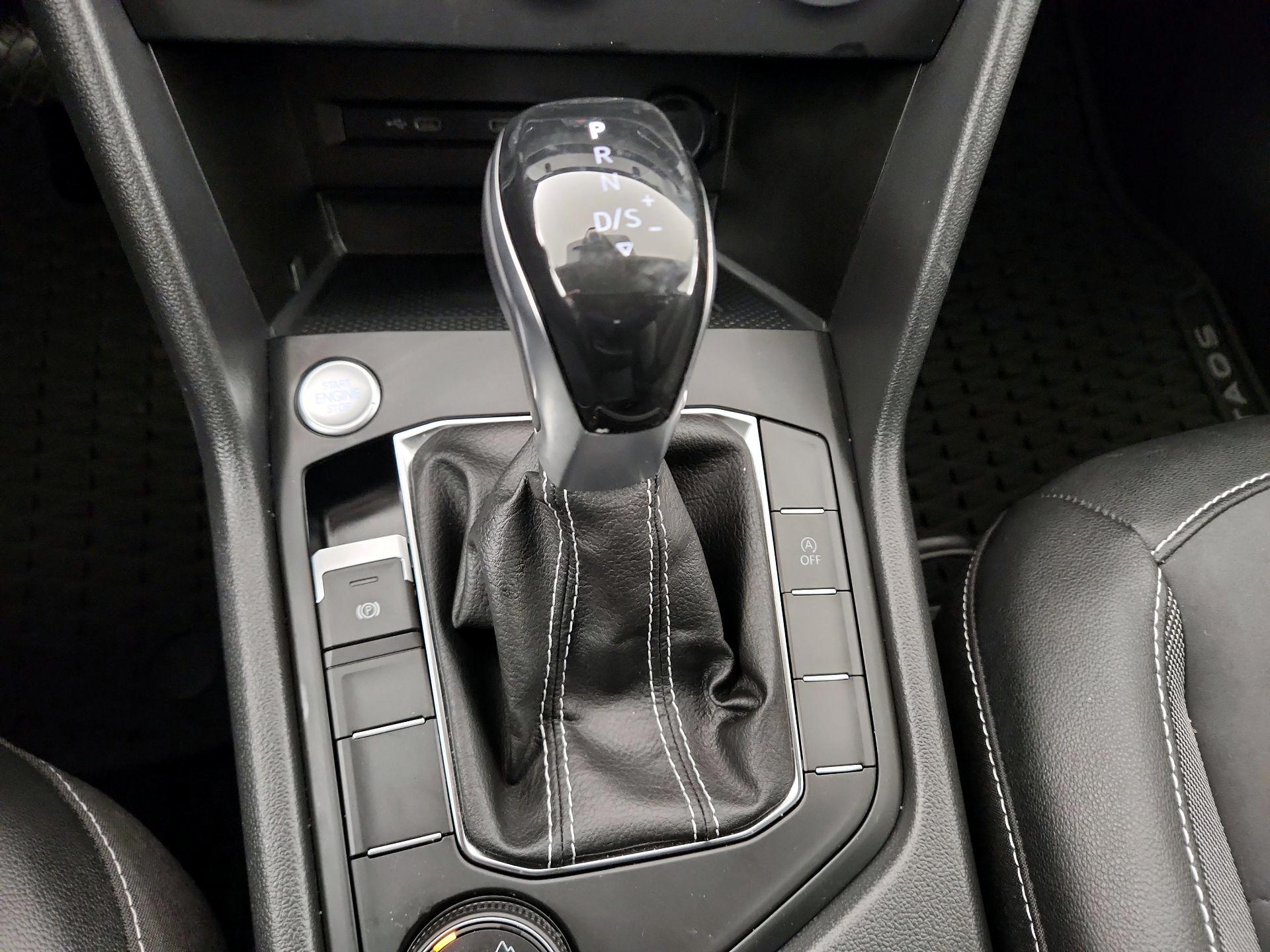 Thumbnail: 2022 Volkswagen Taos - 17