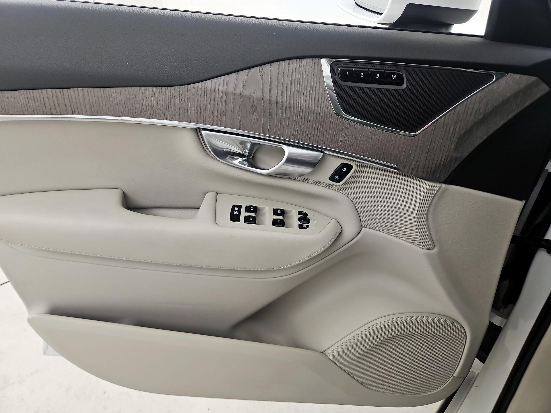 Thumbnail: 2023 Volvo XC90 - 12