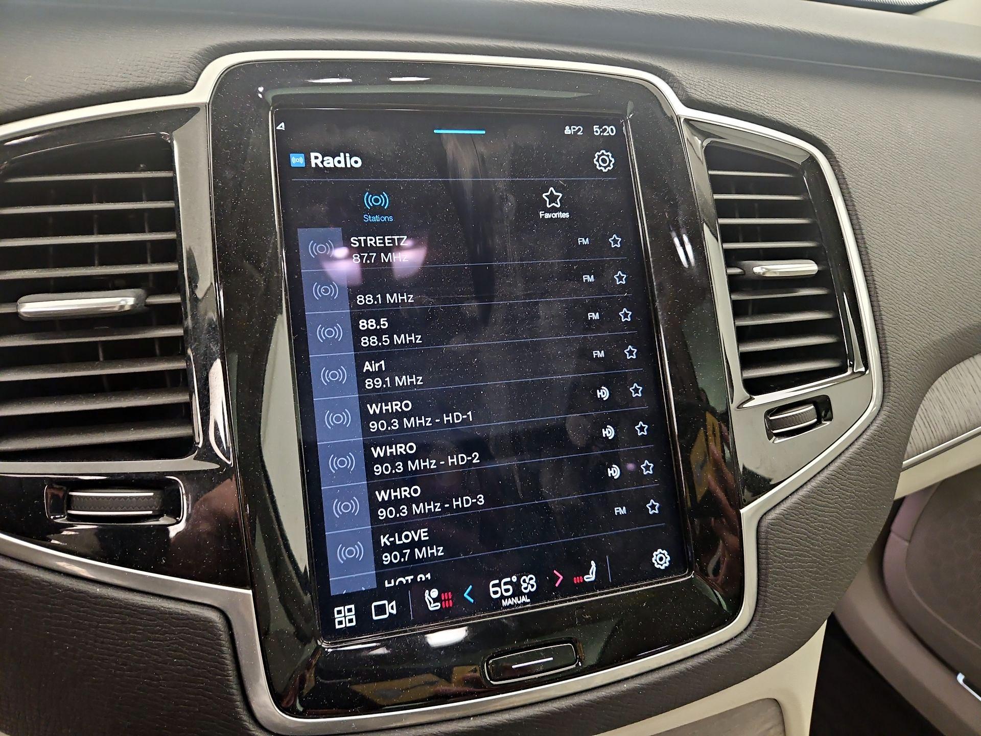 Thumbnail: 2023 Volvo XC90 - 16