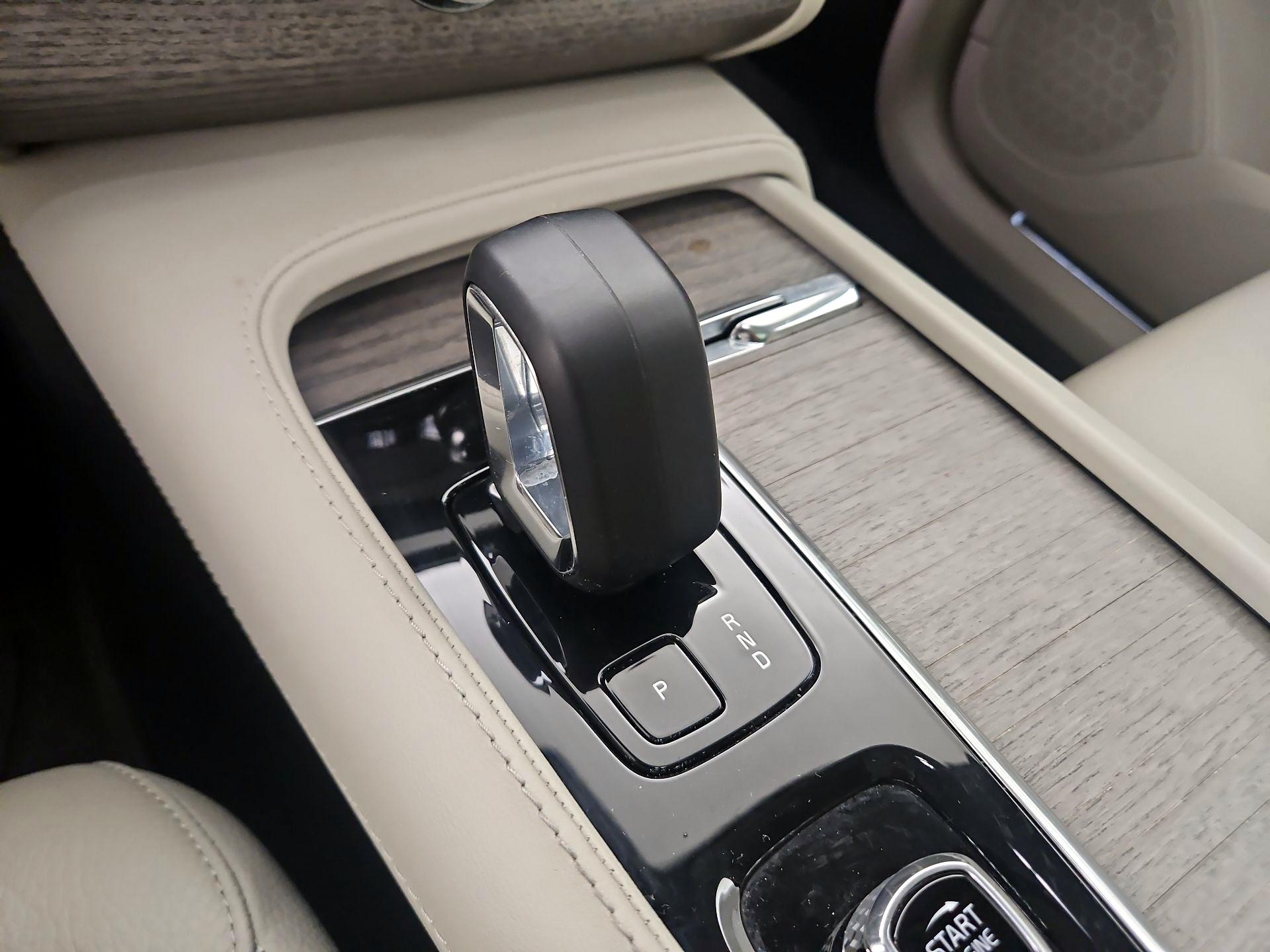 Thumbnail: 2023 Volvo XC90 - 18