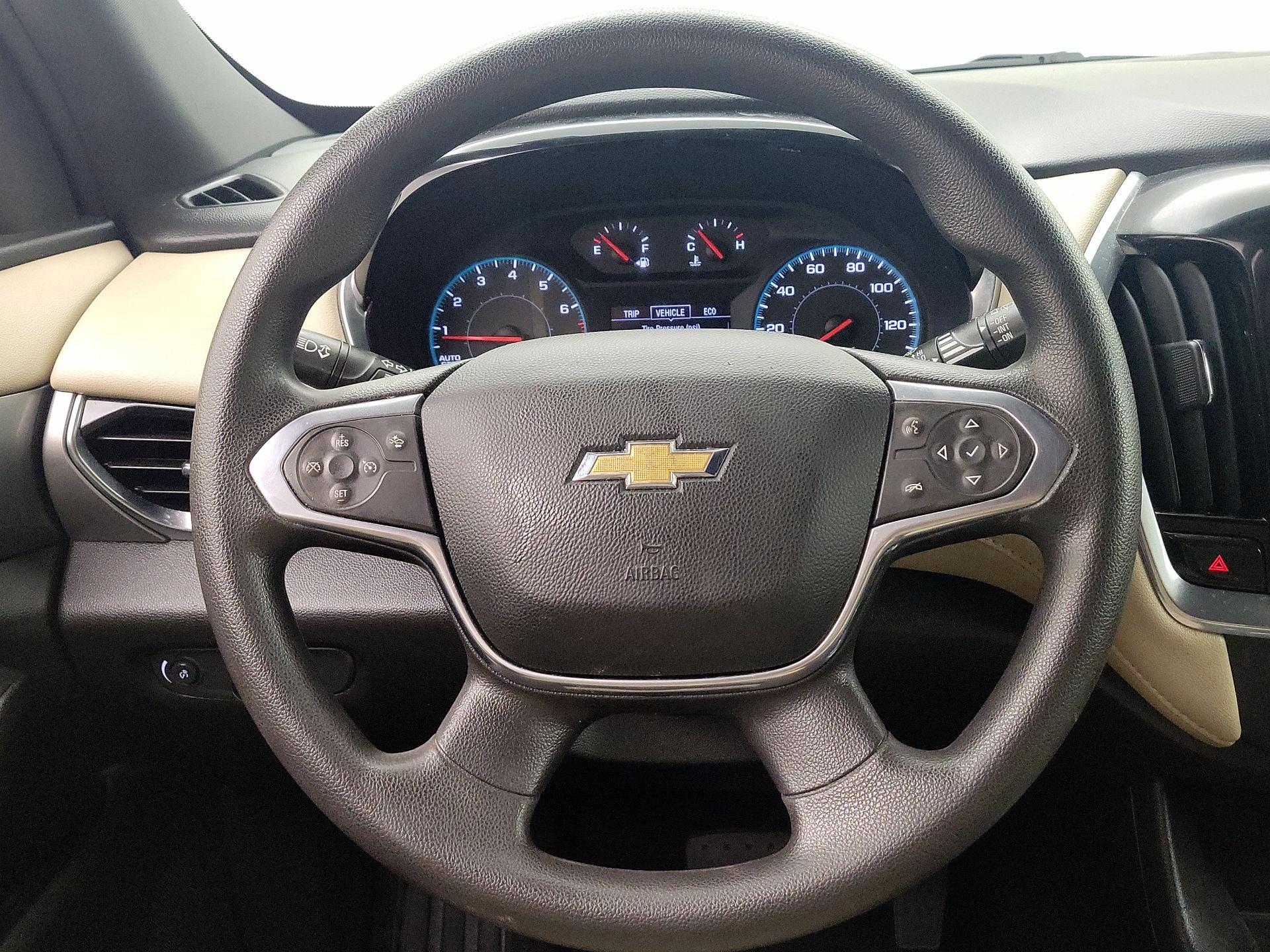 Thumbnail: 2022 Chevrolet Traverse - 10