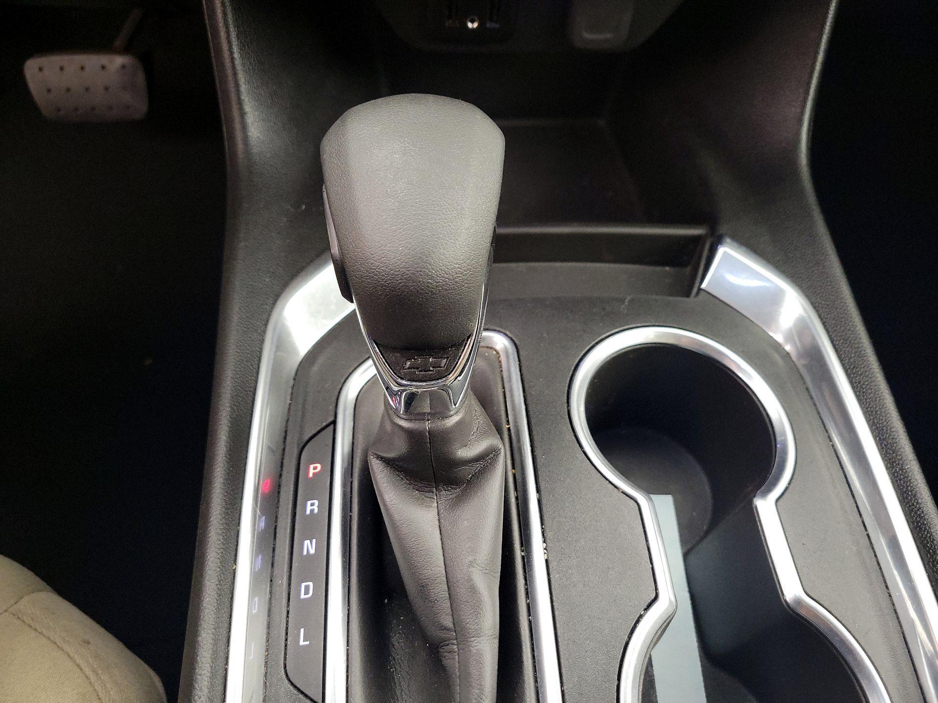 Thumbnail: 2022 Chevrolet Traverse - 17