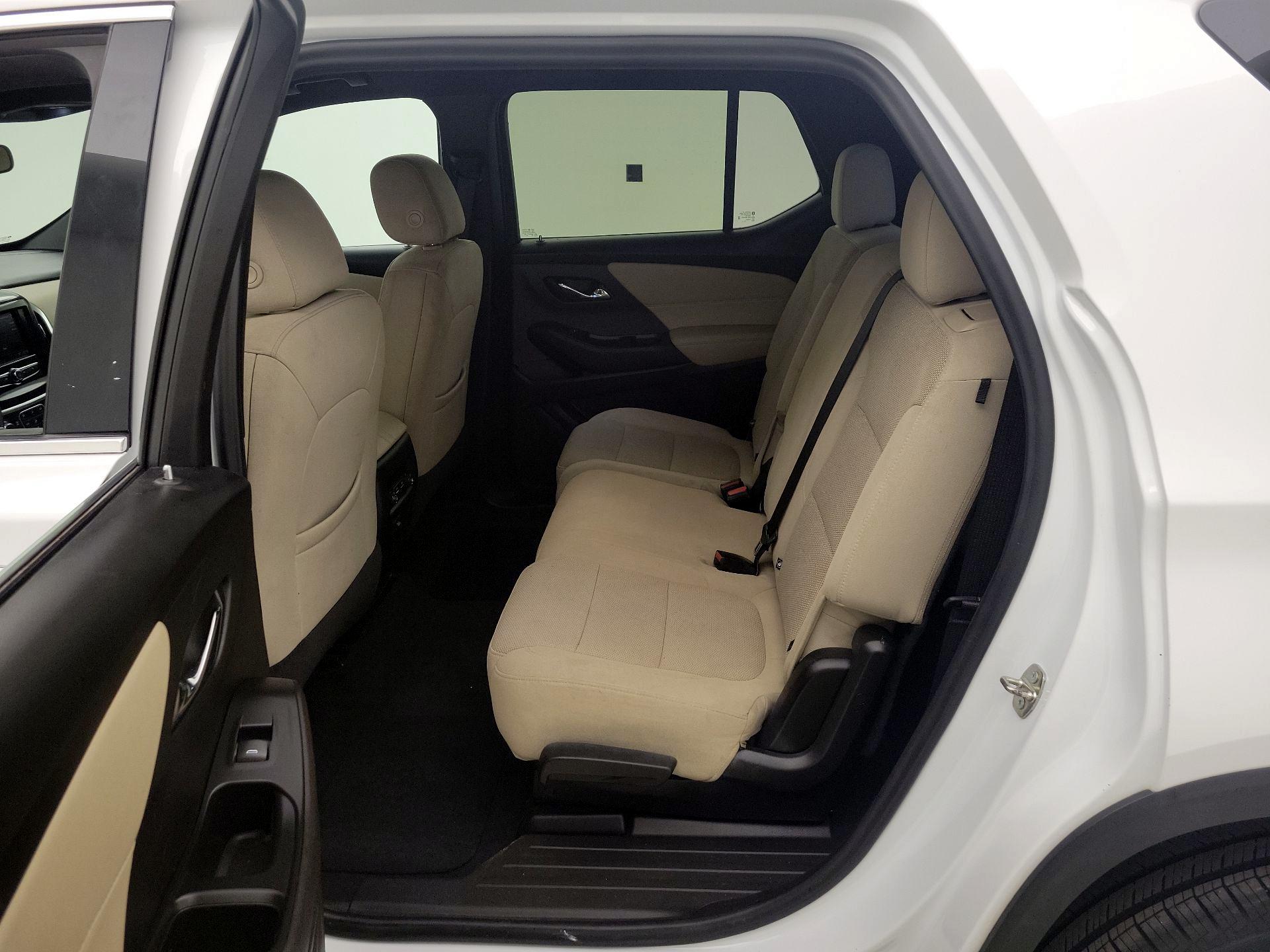 Thumbnail: 2022 Chevrolet Traverse - 19