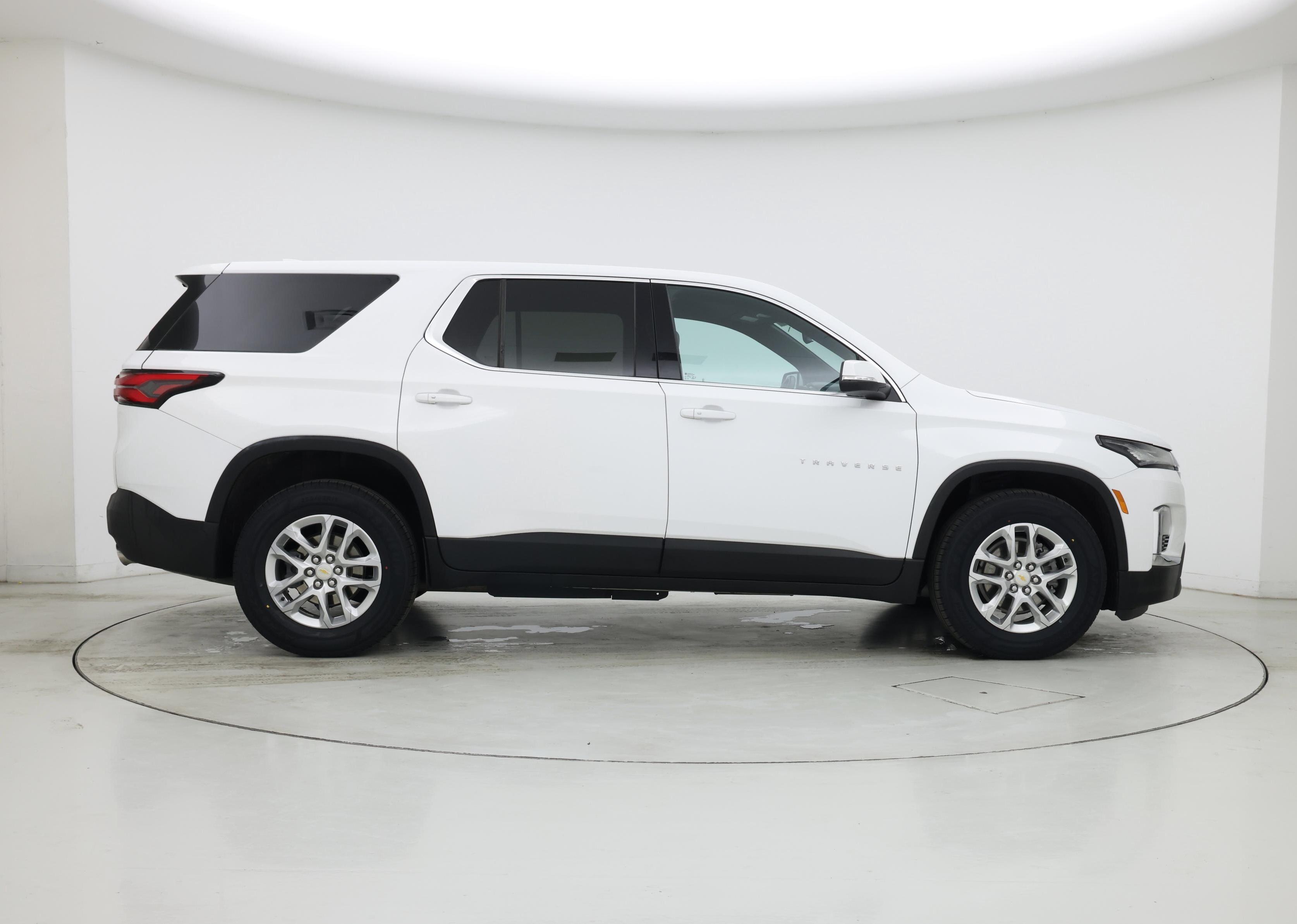 Thumbnail: 2022 Chevrolet Traverse - 7