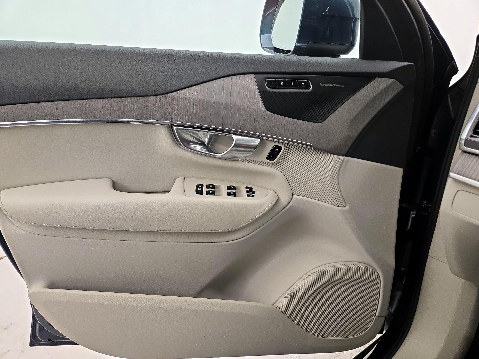 Thumbnail: 2023 Volvo XC90 - 12