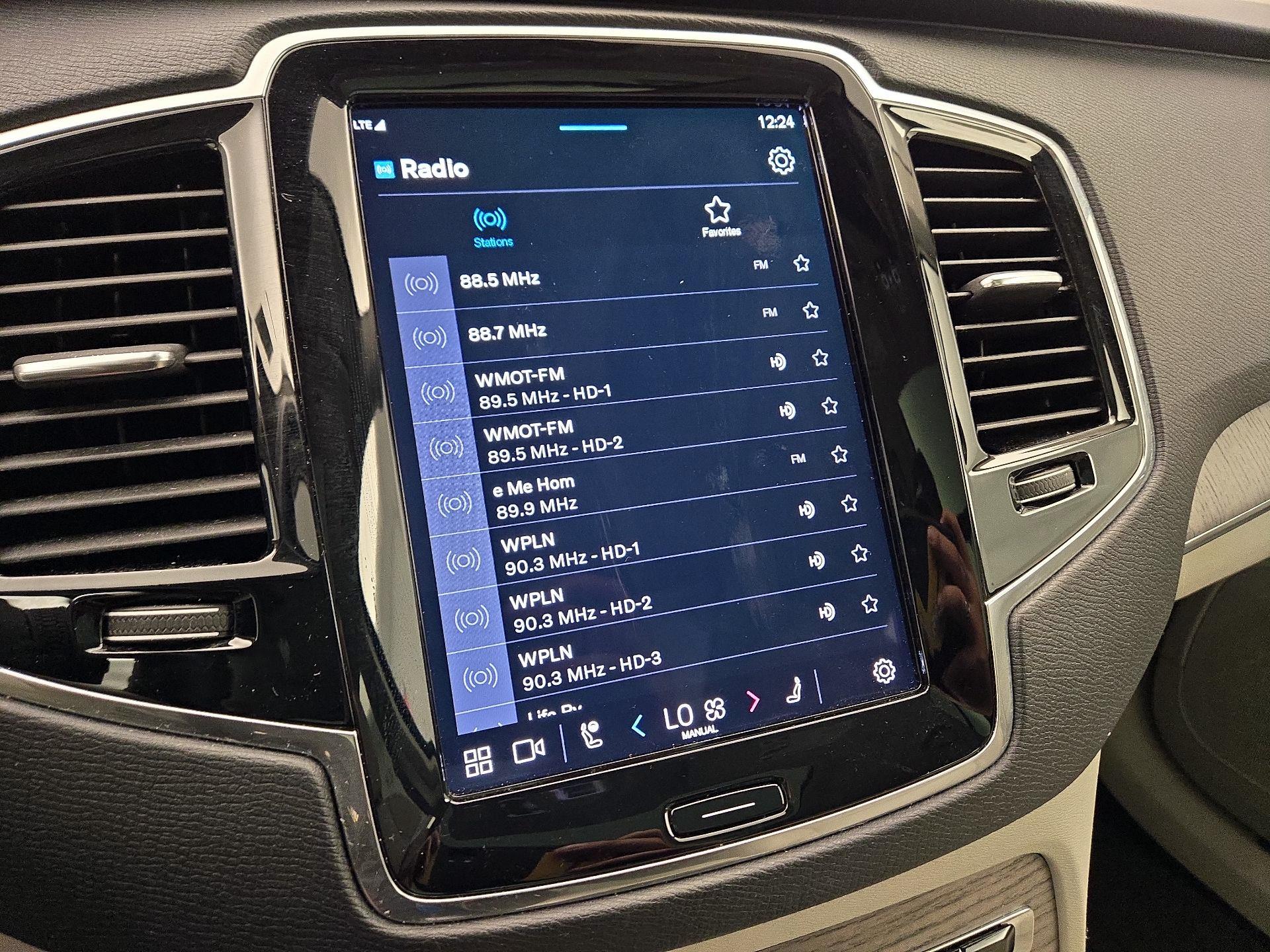 Thumbnail: 2023 Volvo XC90 - 15