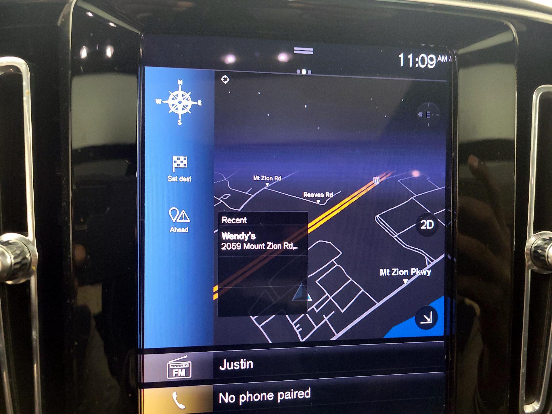 Thumbnail: 2022 Volvo XC40 - 14