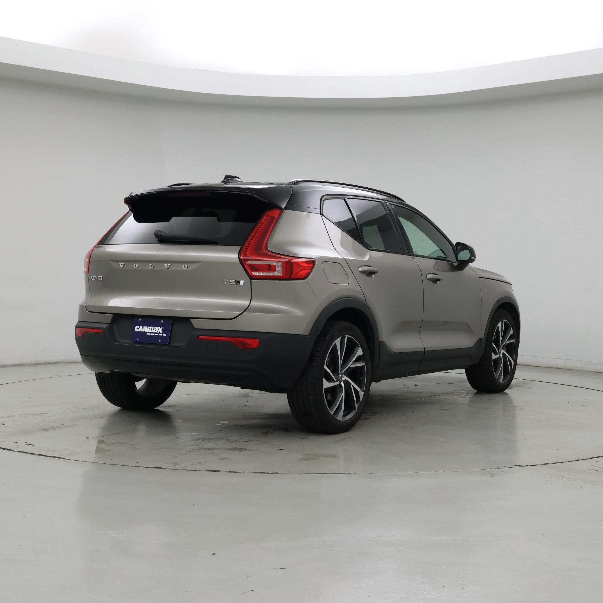 Thumbnail: 2022 Volvo XC40 - 8